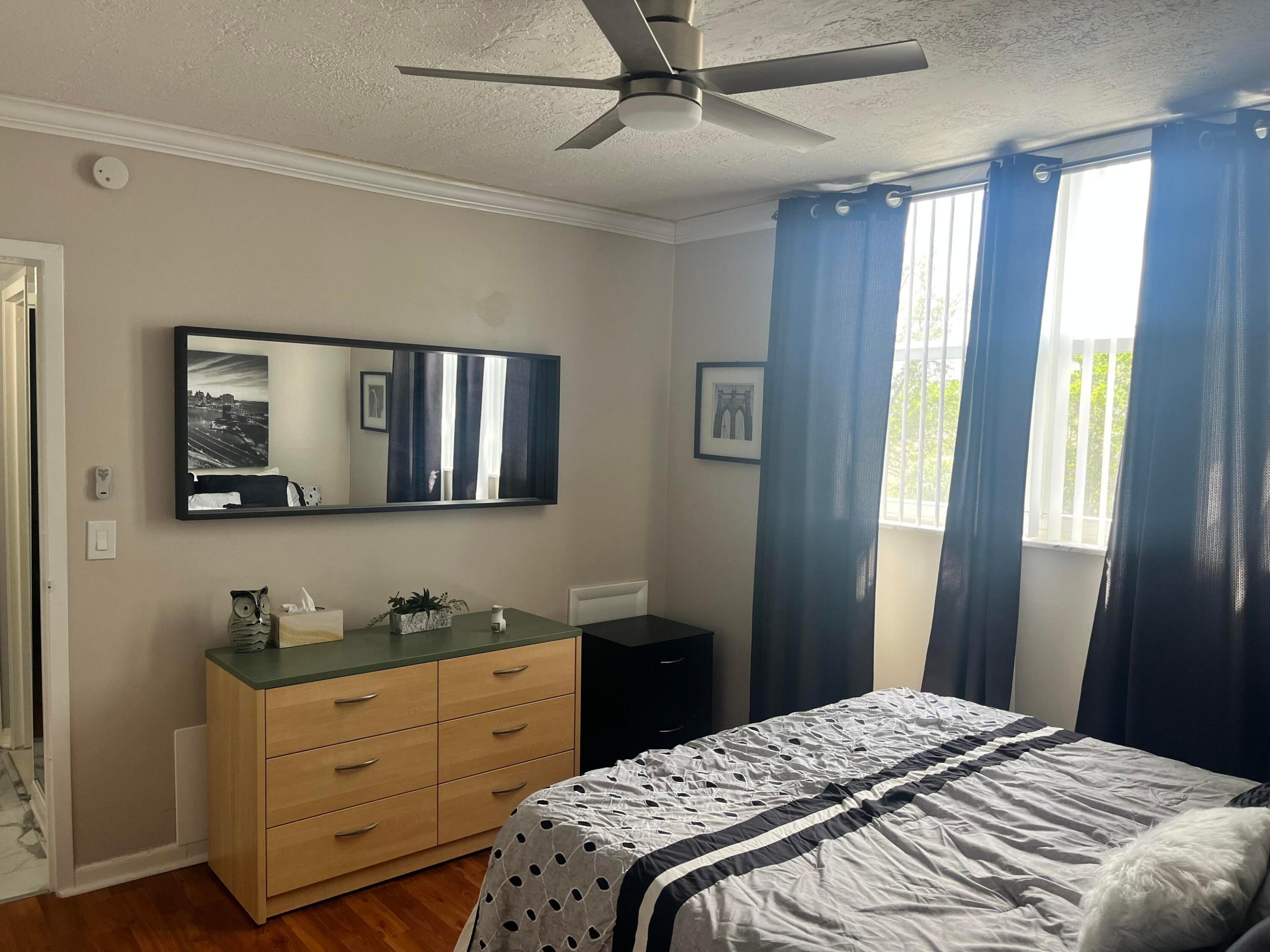 SOMERSET NO EIGHT CONDO - Residential