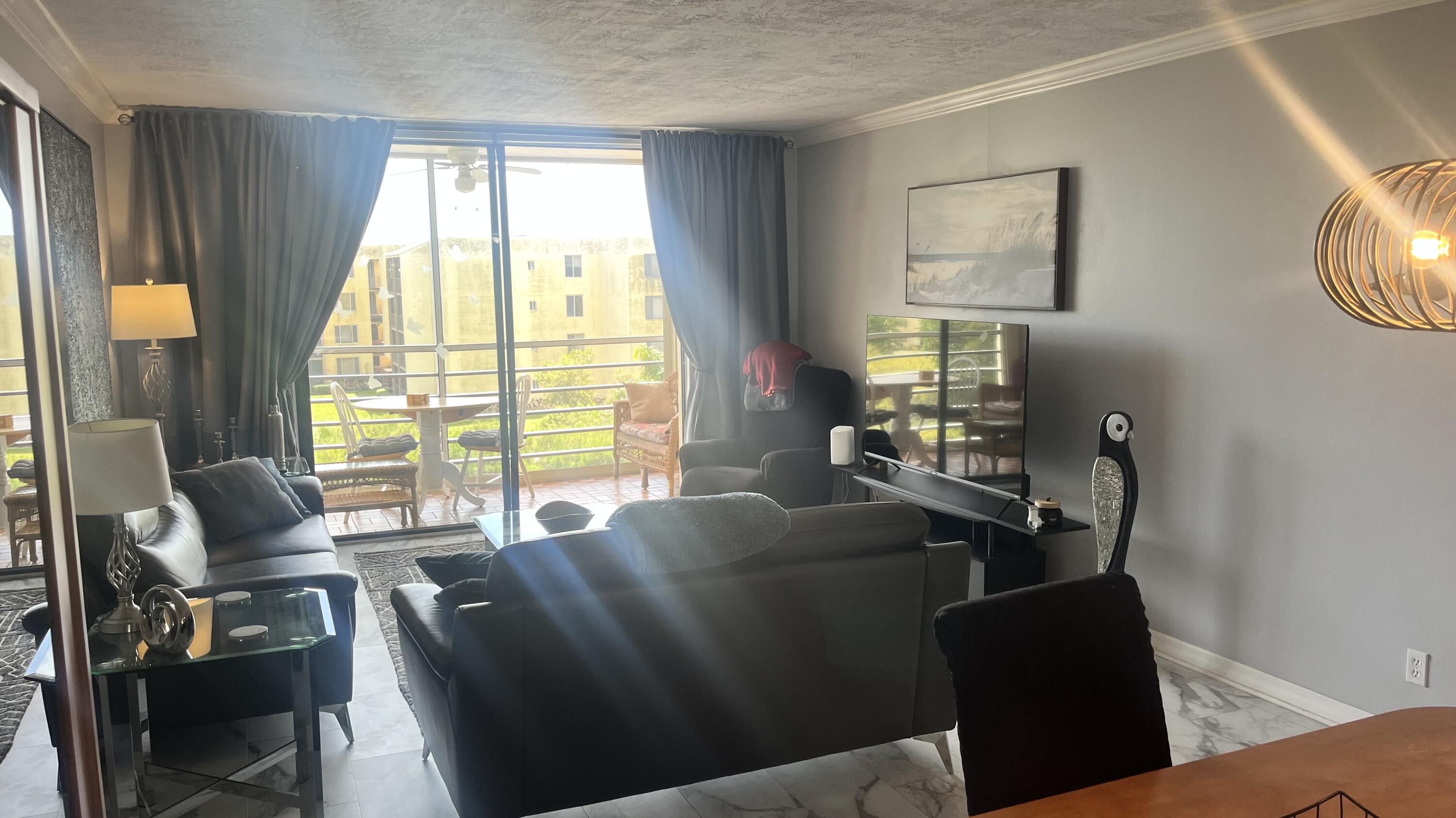 2871 Somerset Drive 414