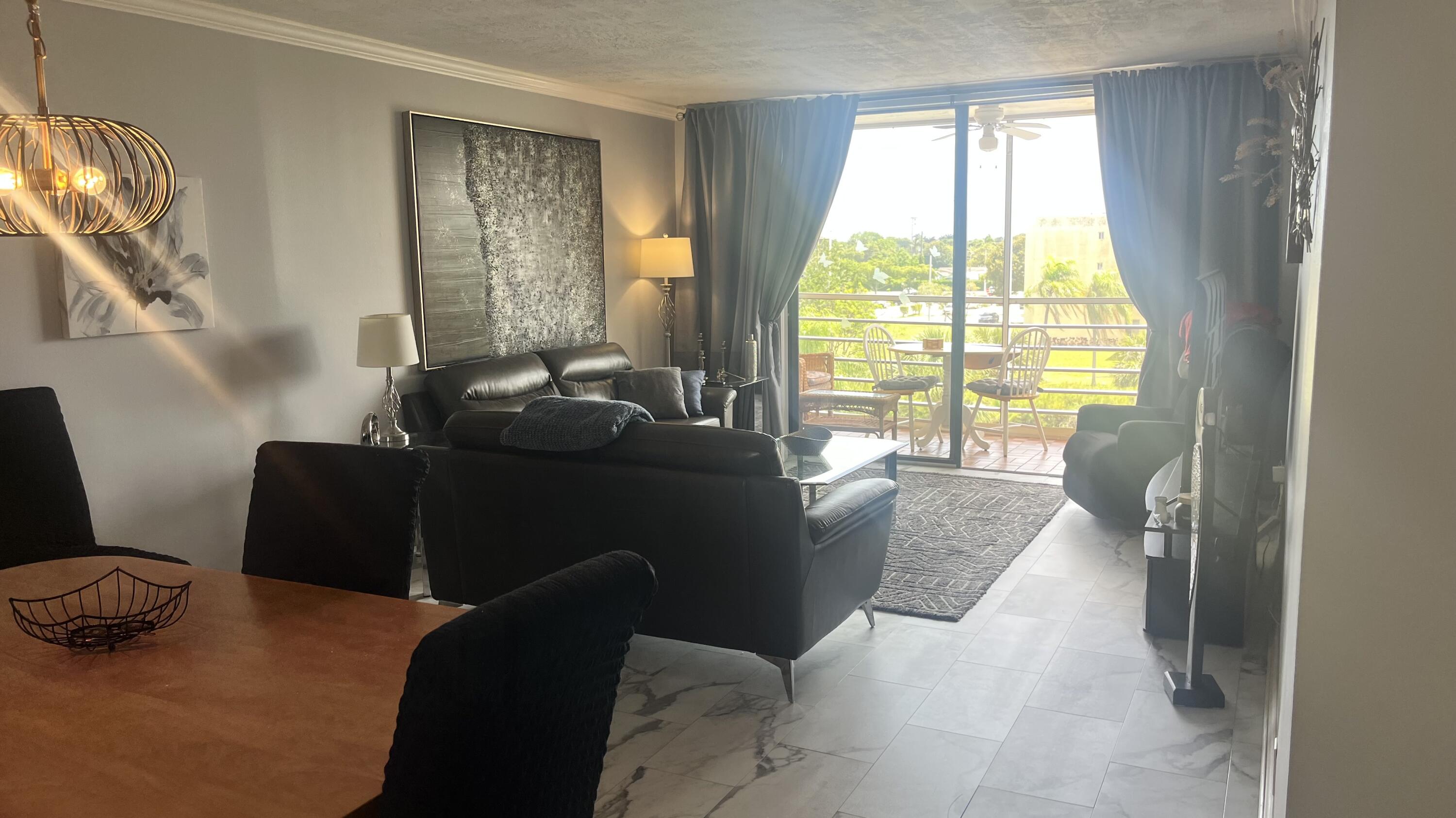 SOMERSET NO EIGHT CONDO - Residential