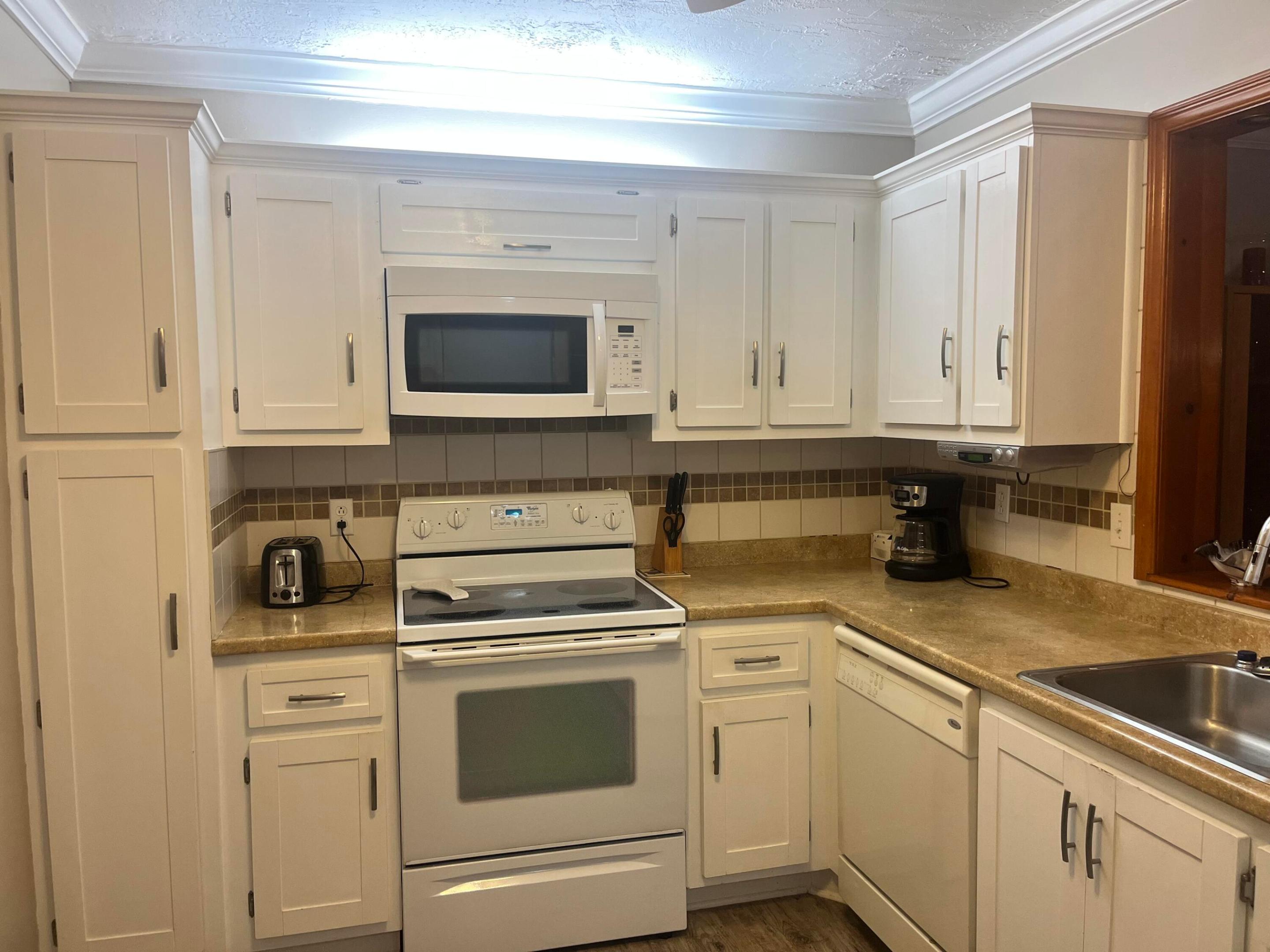 2871 Somerset Drive 414