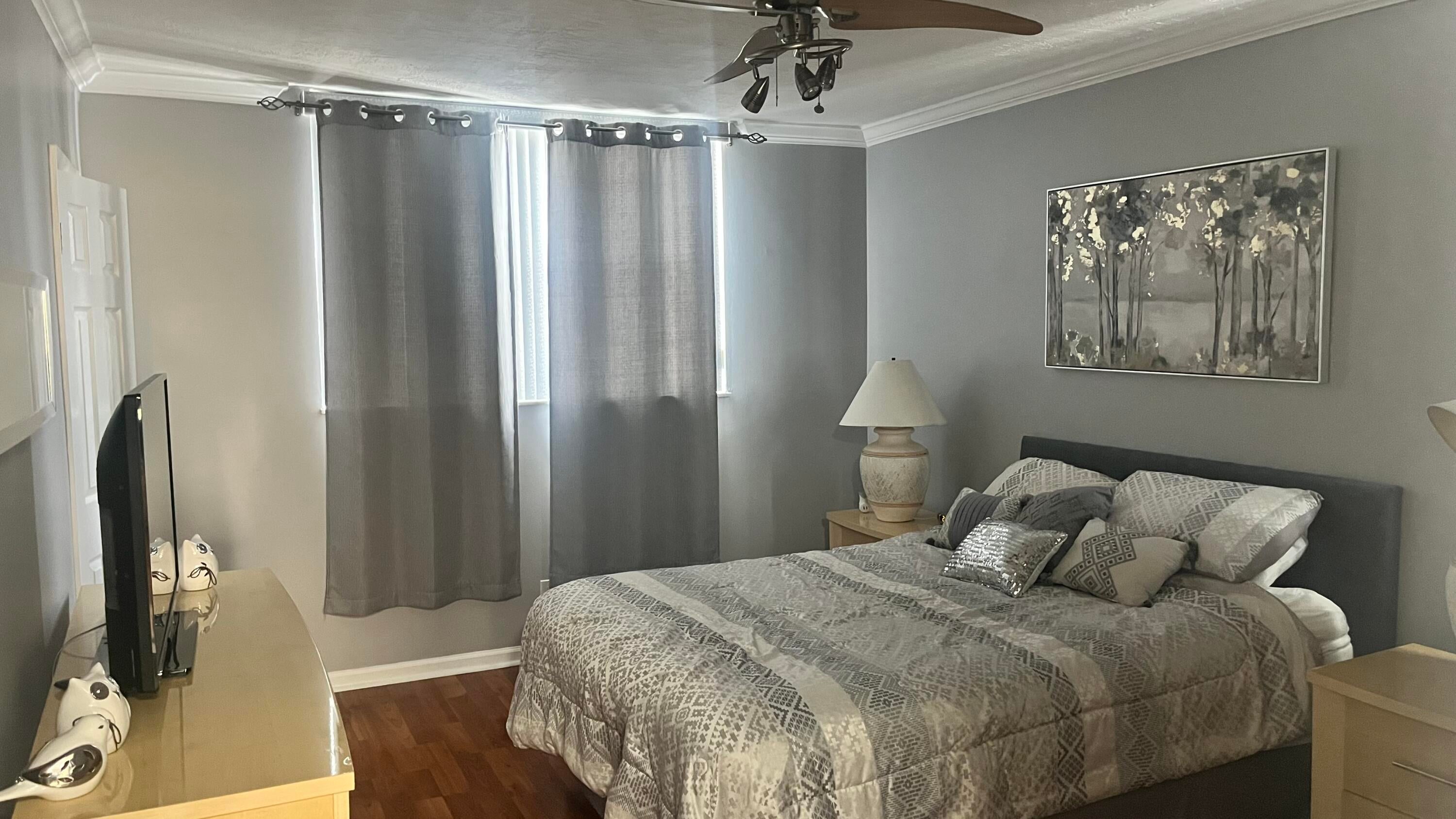 SOMERSET NO EIGHT CONDO - Residential