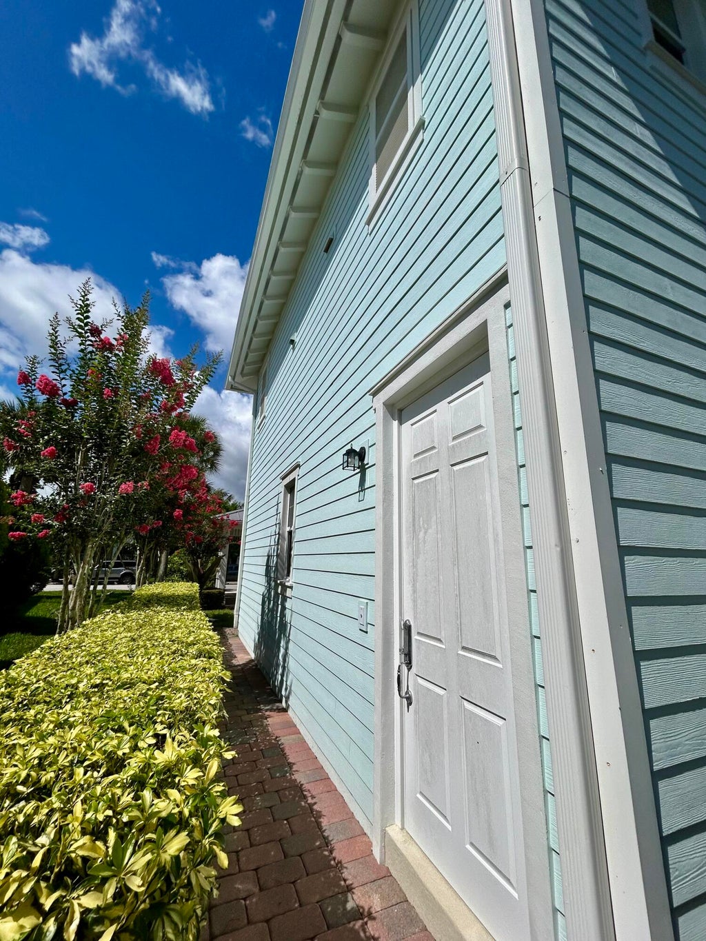Photo of 1039 Tiki Drive, Jupiter, FL 33458 (MLS # B26038278)