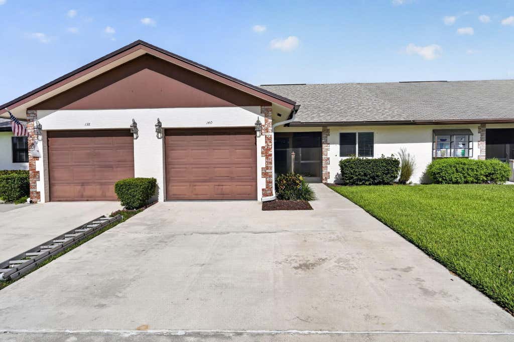 Photo of 140 S Moccasin Trl Trail S, Jupiter, FL 33458 (MLS # B26032698)