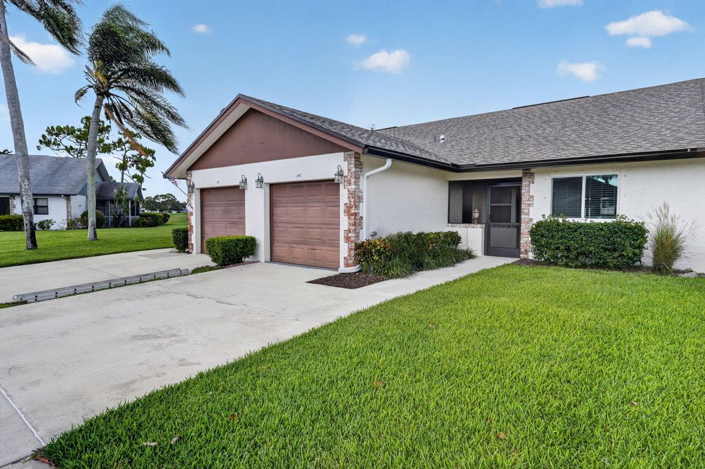 Photo of 140 S Moccasin Trl Trail S, Jupiter, FL 33458 (MLS # B26032698)