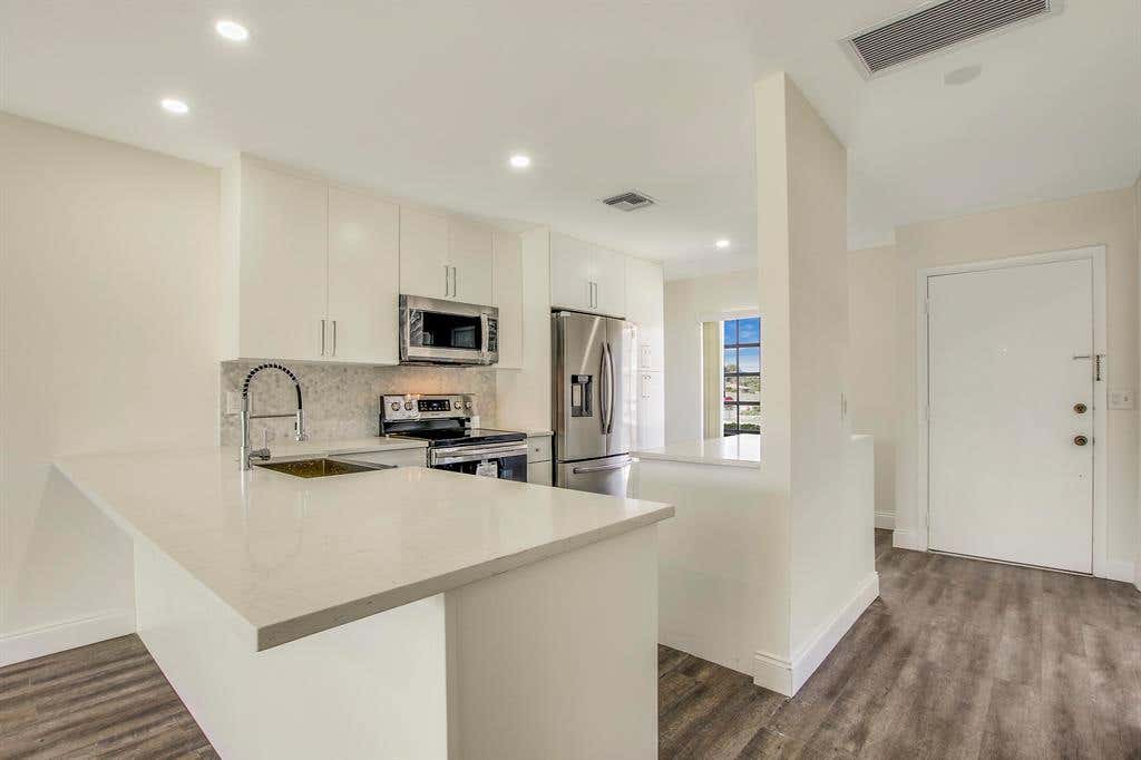Photo of 13992 Via Flora #C, Delray Beach, FL 33484 (MLS # R10700829)