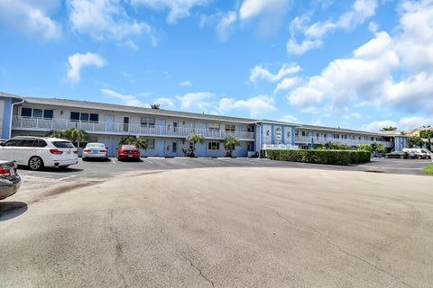 Tiny photo for 4111 NE 21ST Way #211C, Lighthouse Point, FL 33064 (MLS # B26076825)