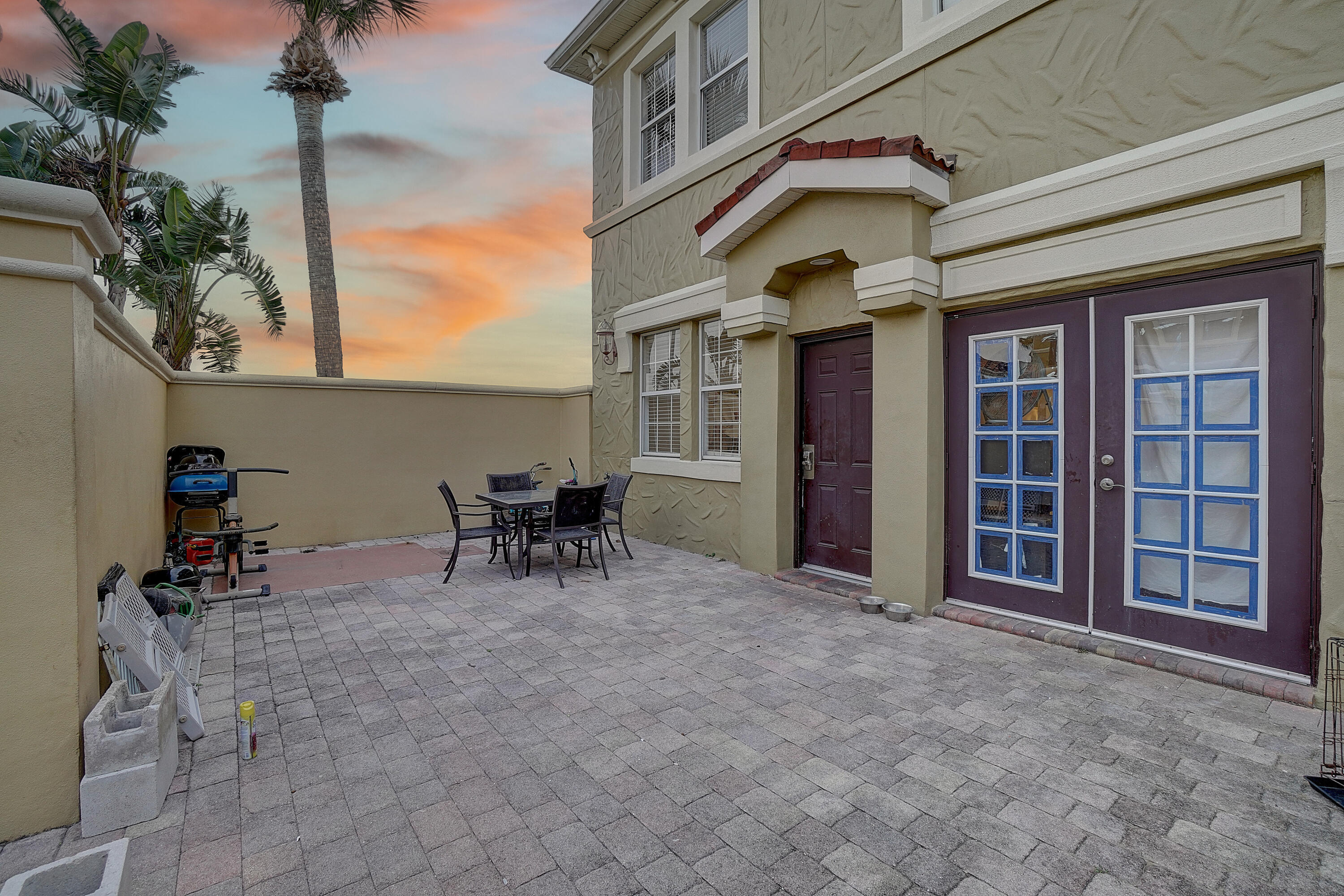 2888 BELLA VISTA Drive