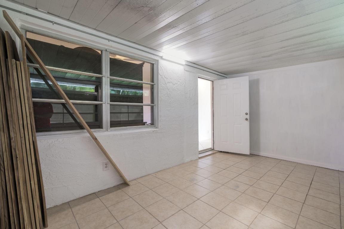 LAUDERDALE WEST SEC 4 - Residential