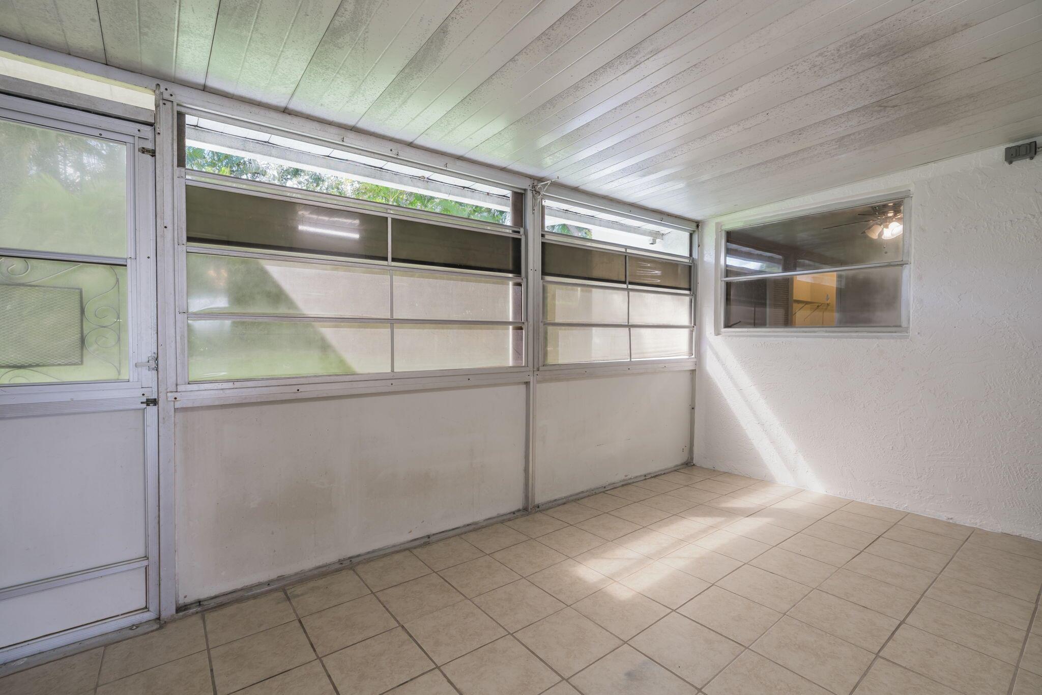 LAUDERDALE WEST SEC 4 - Residential