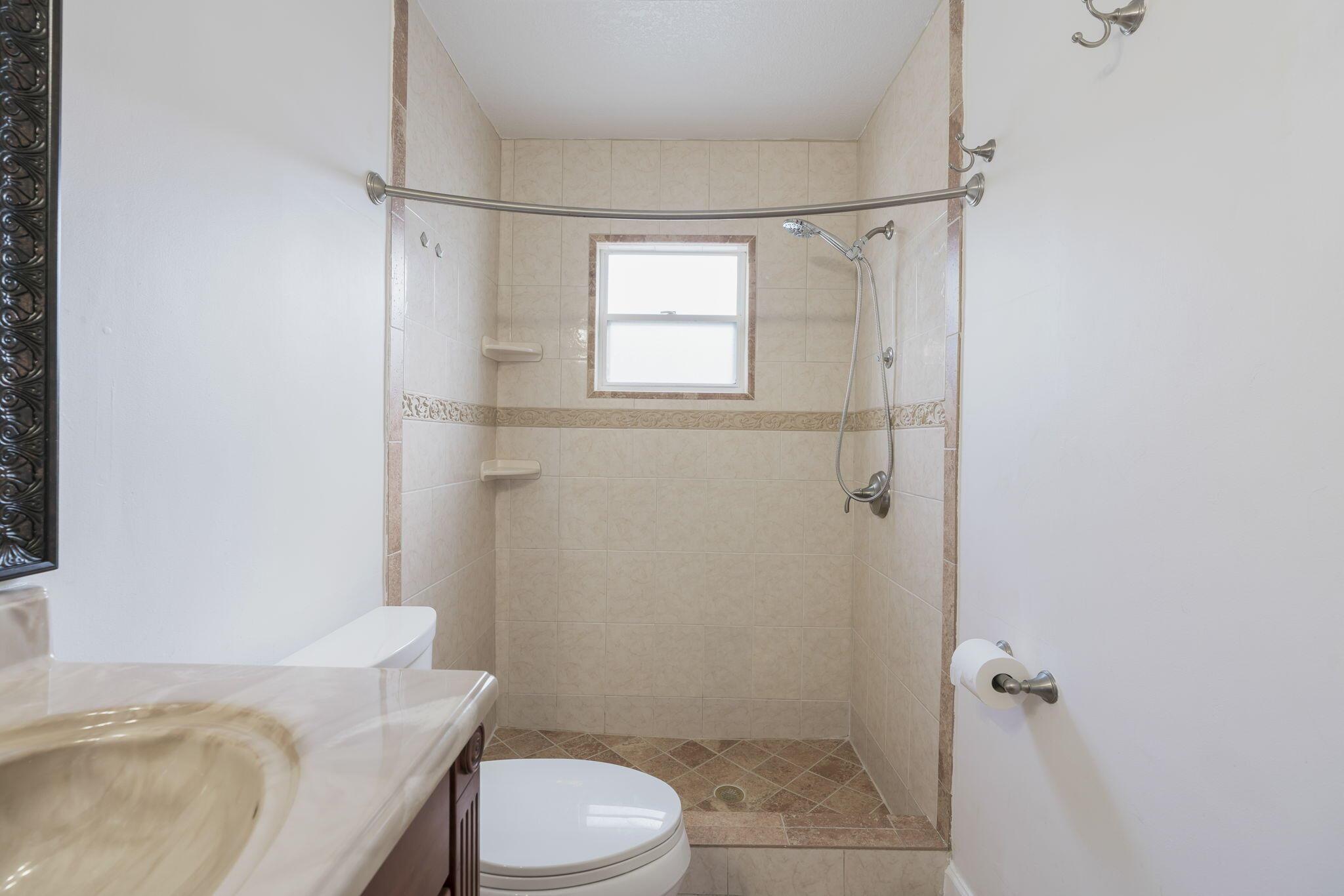 LAUDERDALE WEST SEC 4 - Residential