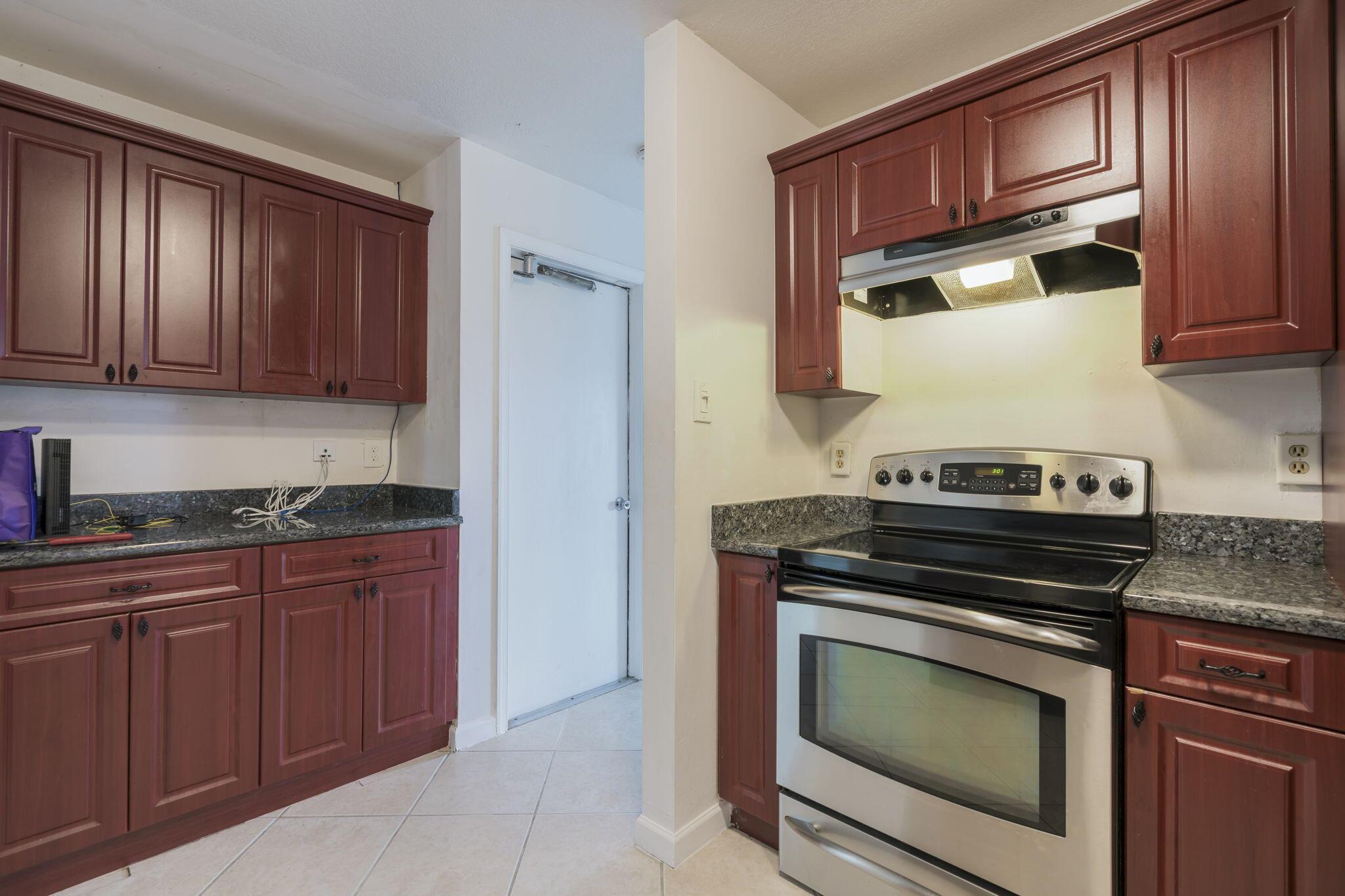 LAUDERDALE WEST SEC 4 - Residential