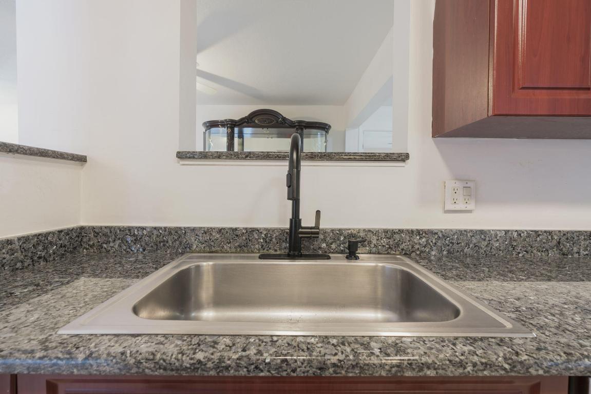 LAUDERDALE WEST SEC 4 - Residential