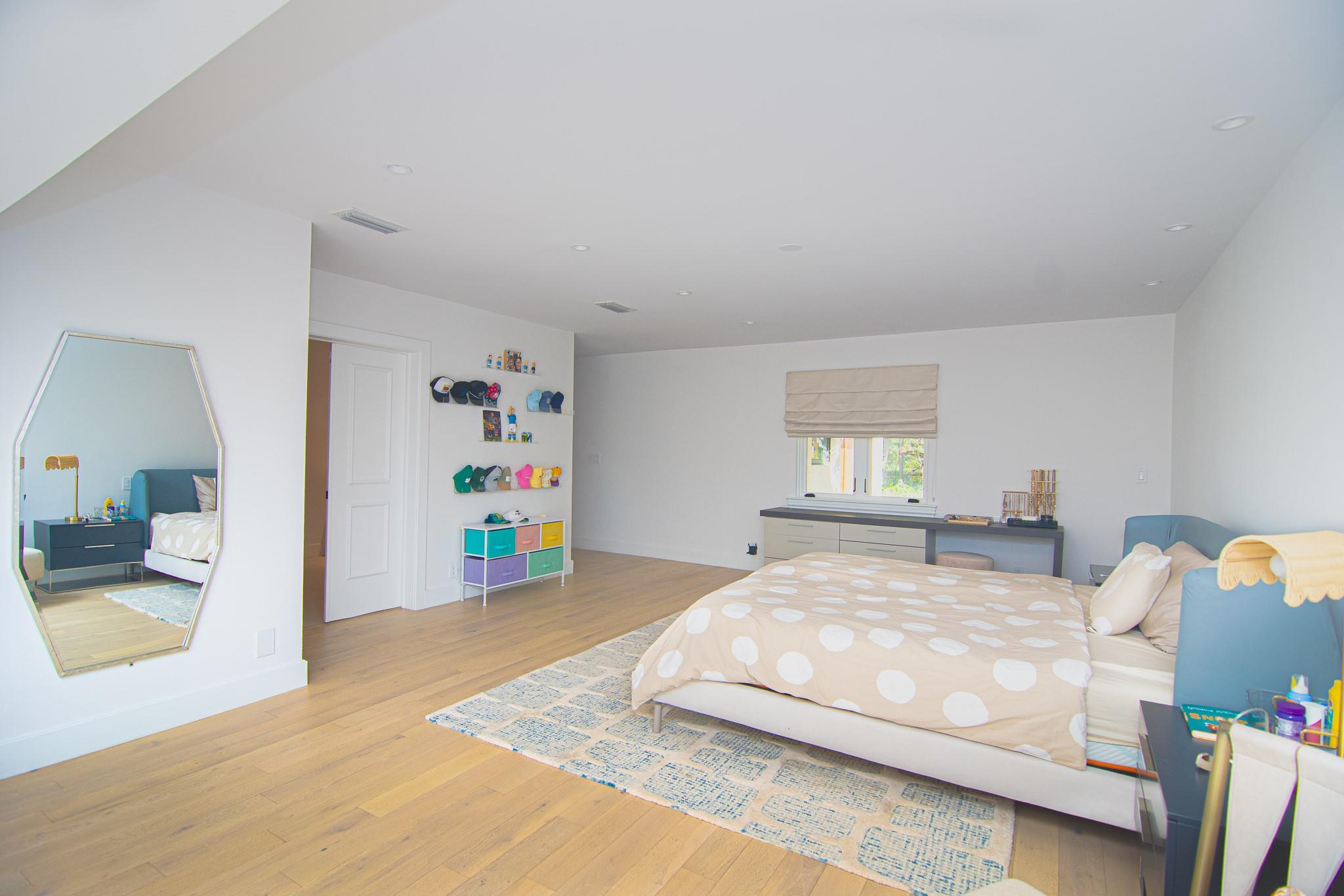 LONG LAKE ESTATES - Residential