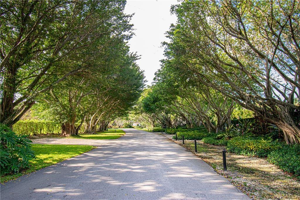 LONG LAKE ESTATES - Residential