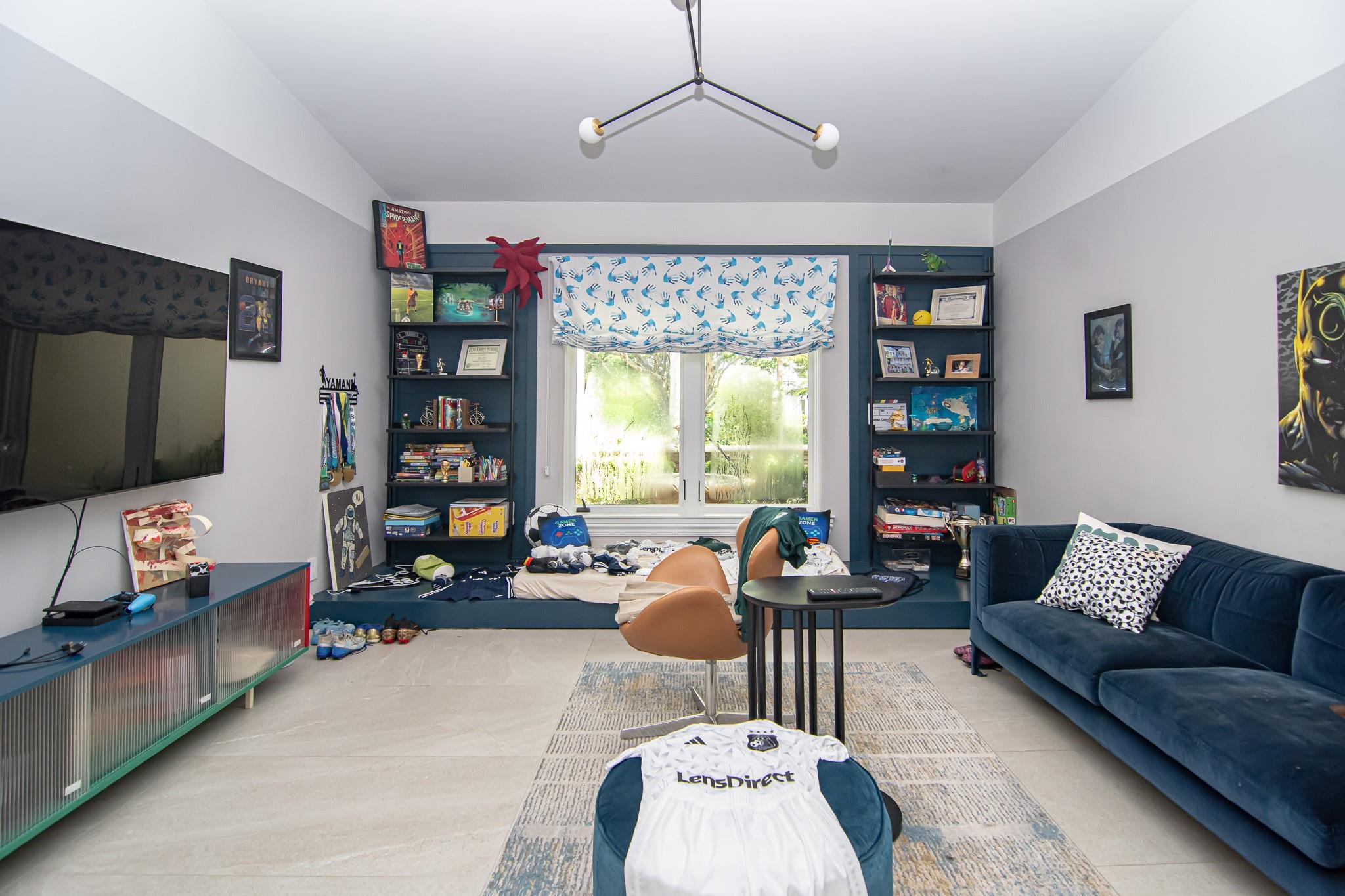 LONG LAKE ESTATES - Residential