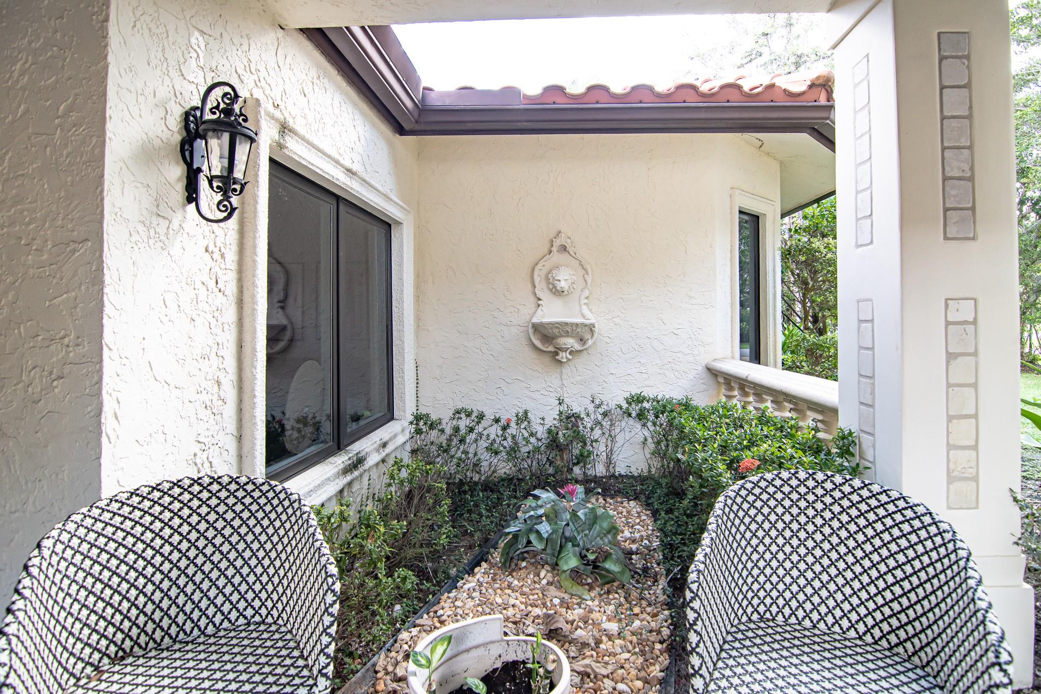 LONG LAKE ESTATES - Residential