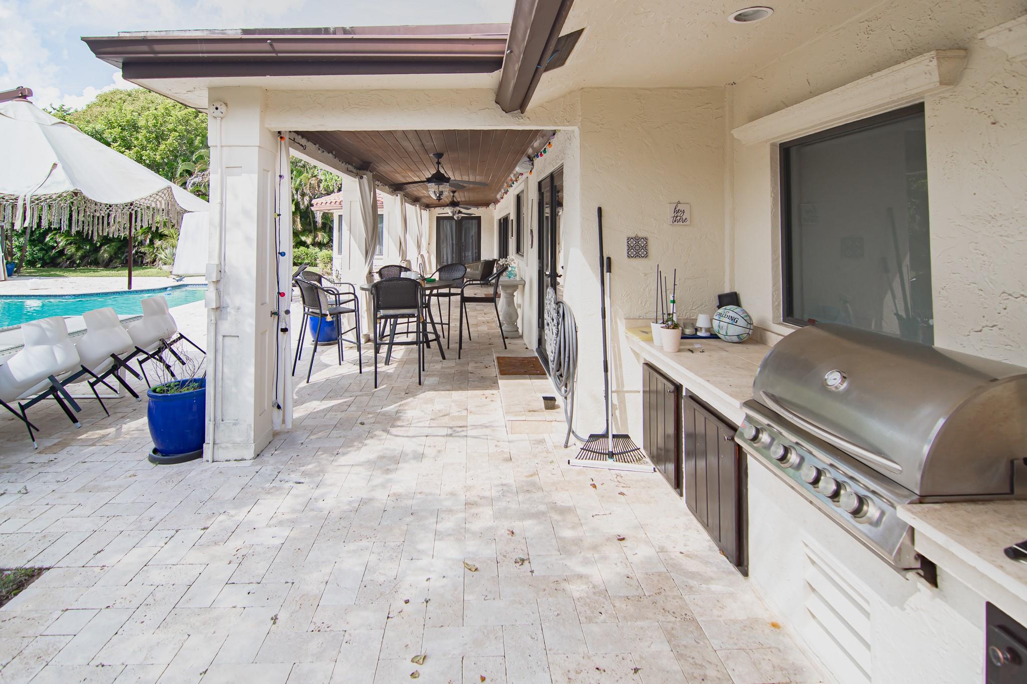 LONG LAKE ESTATES - Residential