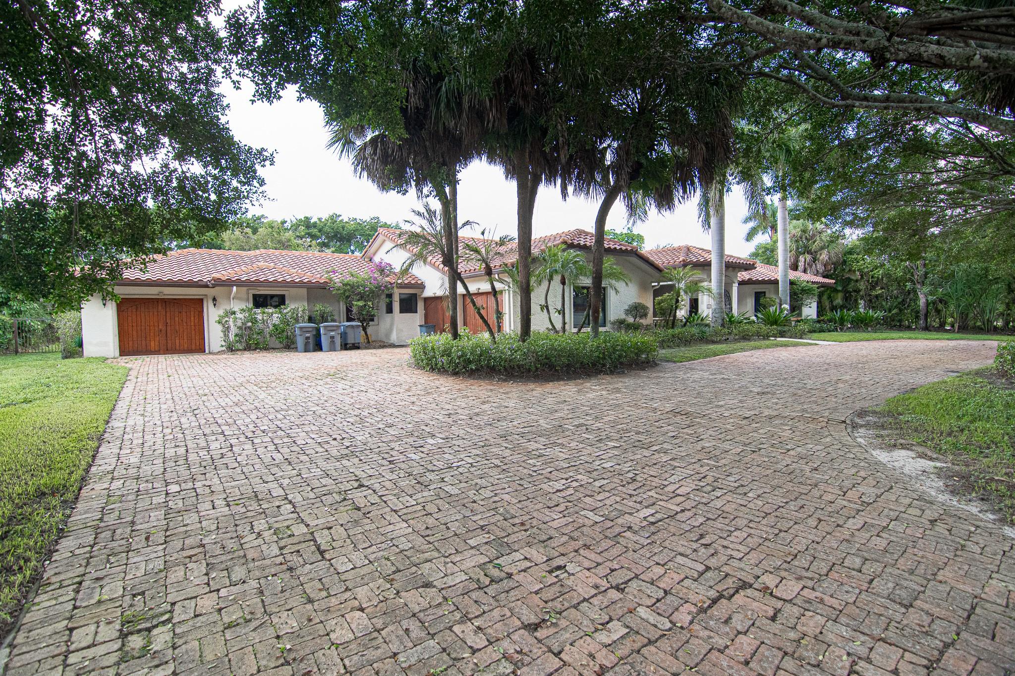 8208 Twin Lake Drive