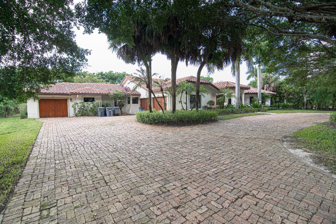 8208 Twin Lake Drive