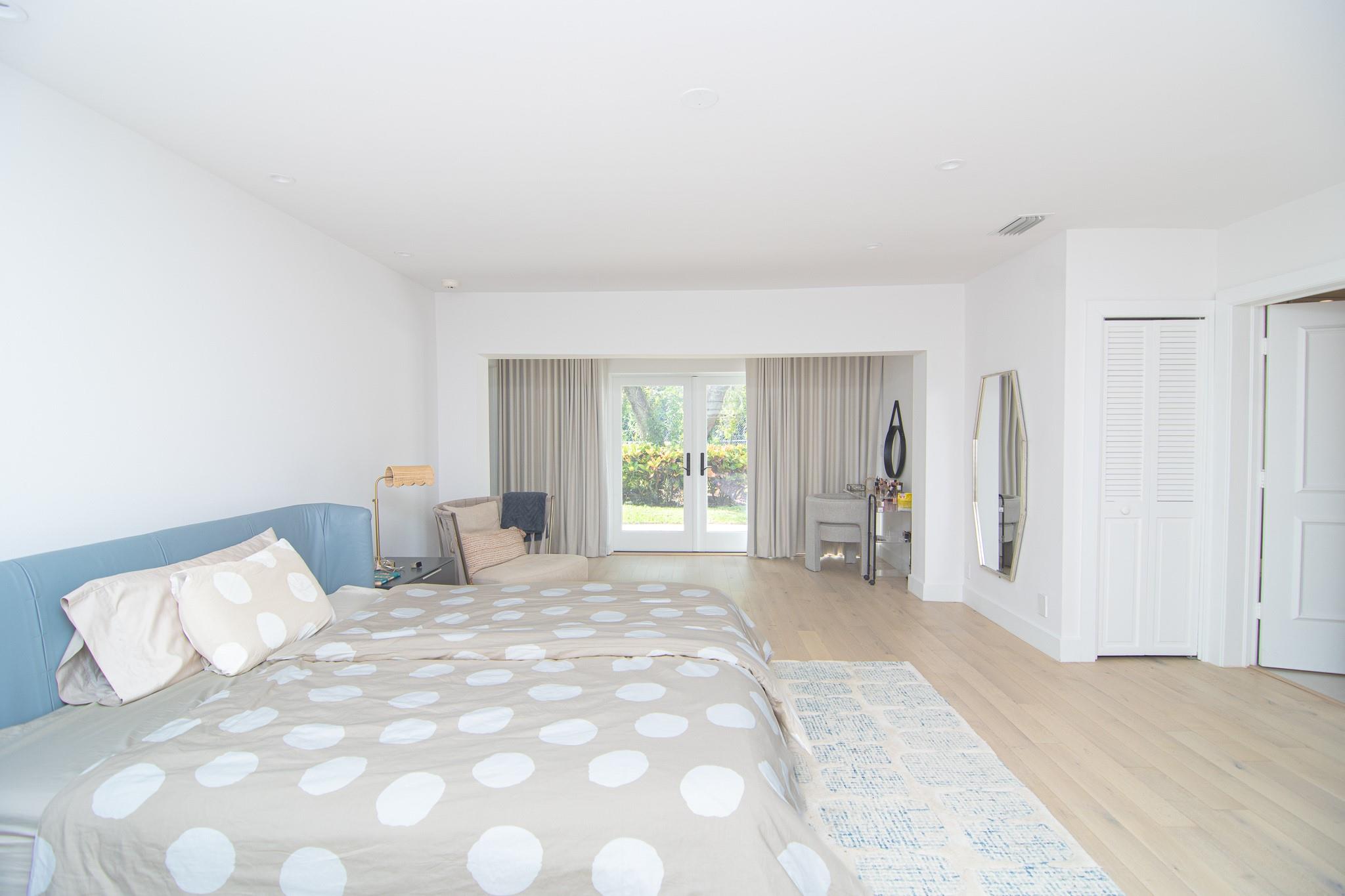 LONG LAKE ESTATES - Residential