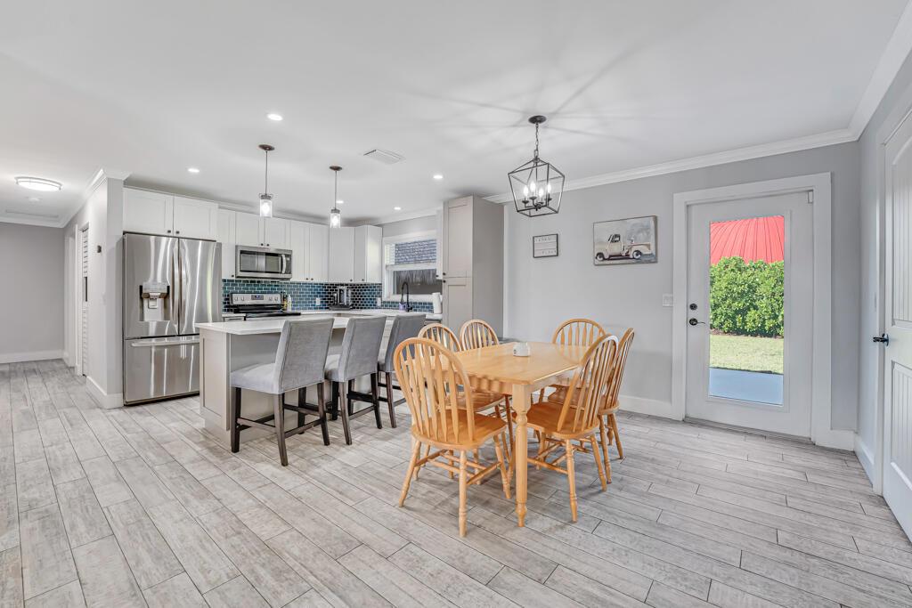 FLORAL PARK LANTANA - Residential