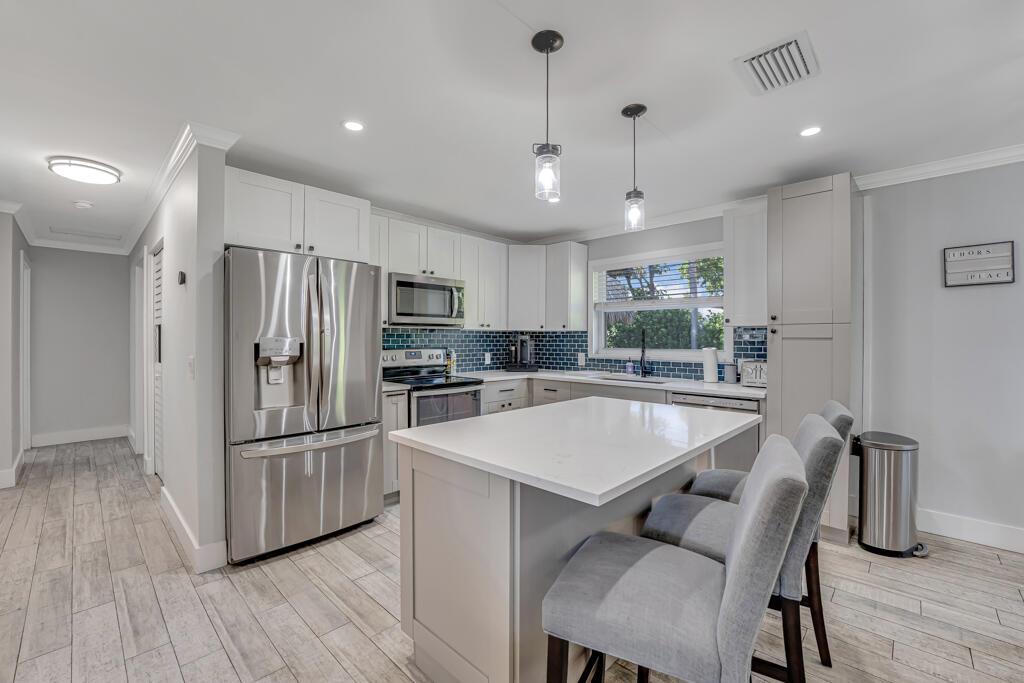 FLORAL PARK LANTANA - Residential