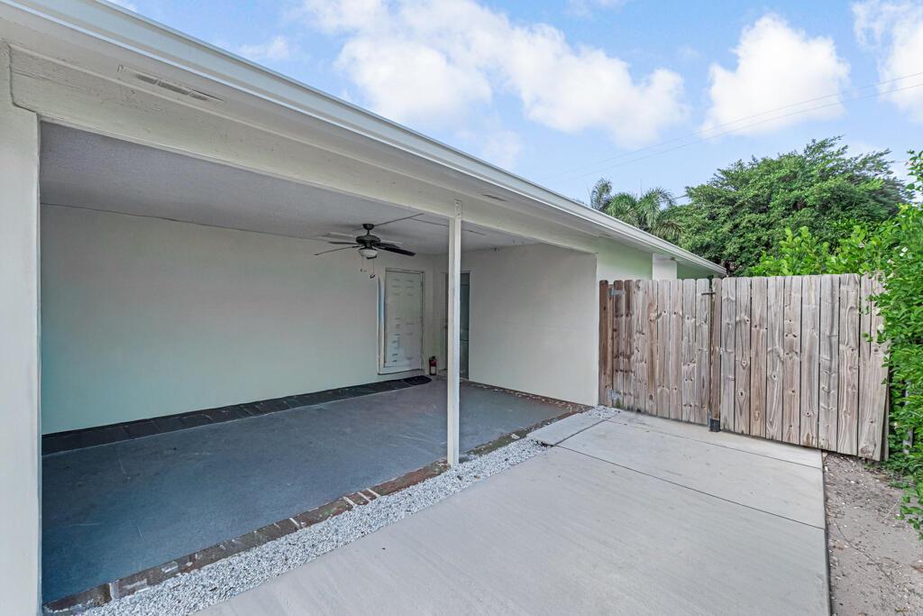 FLORAL PARK LANTANA - Residential