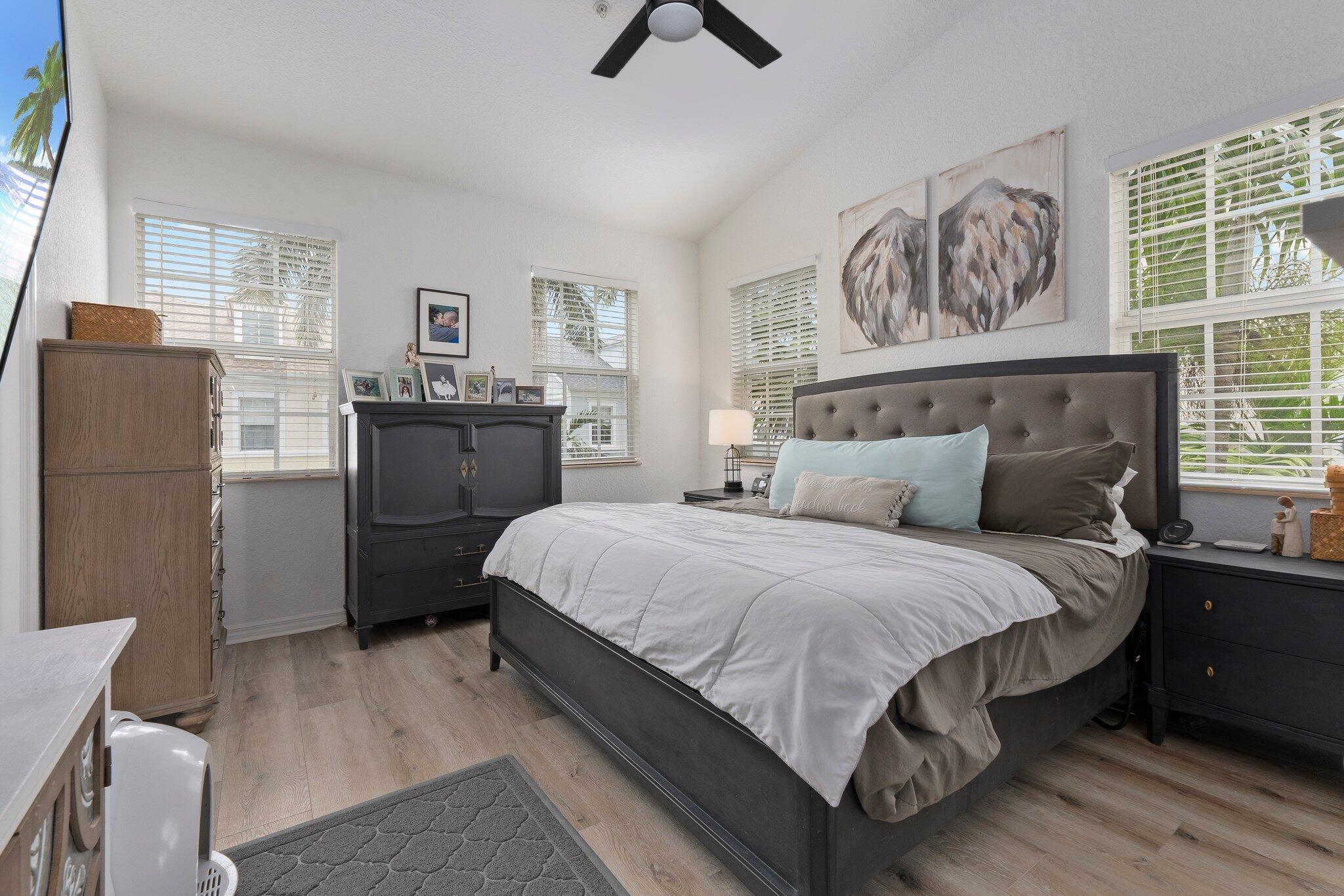 SANDPIPER COVE AT BOTANICA CONDO - Residential
