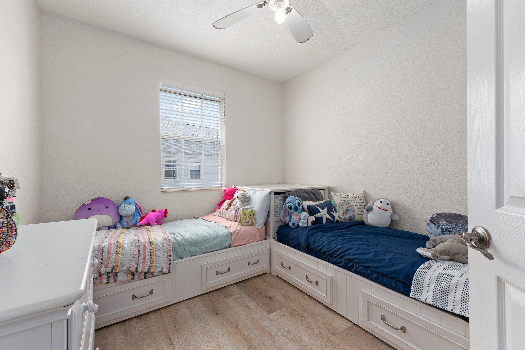 SANDPIPER COVE AT BOTANICA CONDO - Residential
