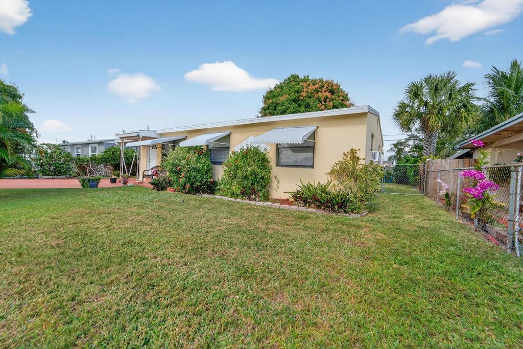 Photo of 2105 Worthington Road, West Palm Beach, FL 33409 (MLS # R11152689)