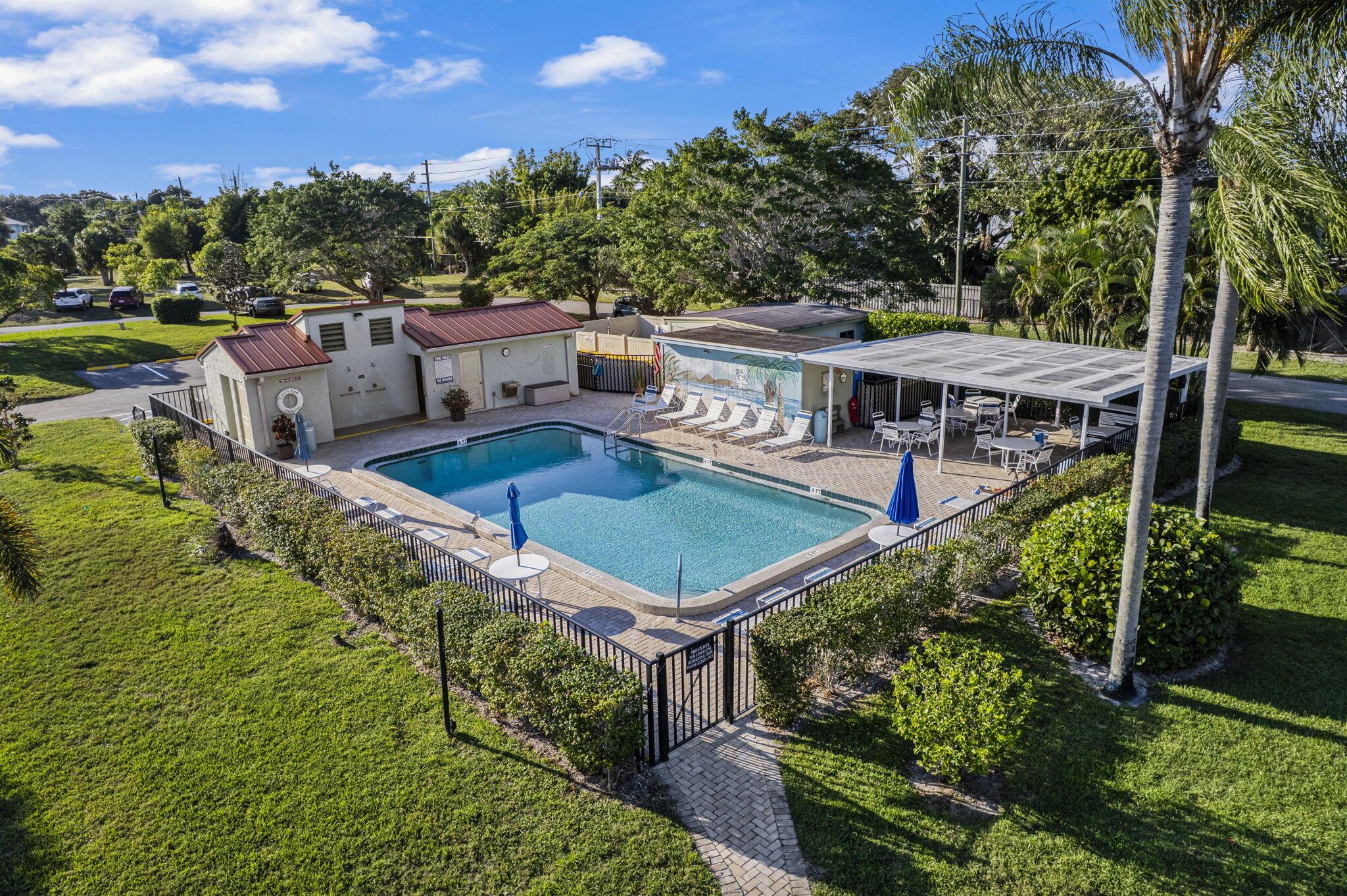 MILES GRANT CONDO - Residential