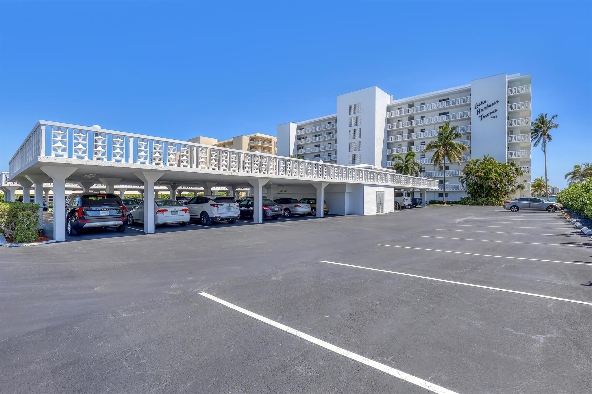 401 Lake Shore Drive 206