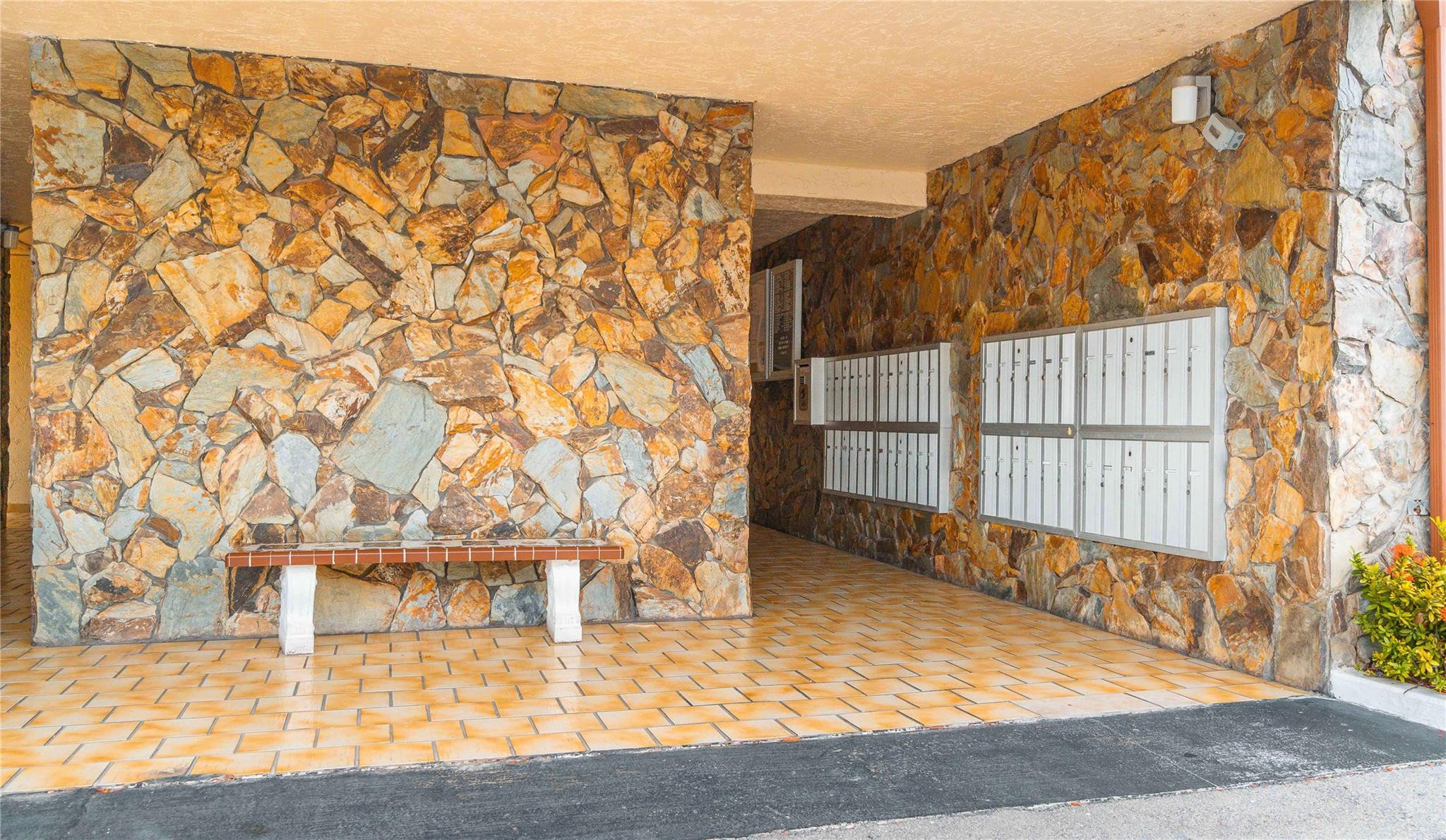 Meadowbrook Lakes View - Residential