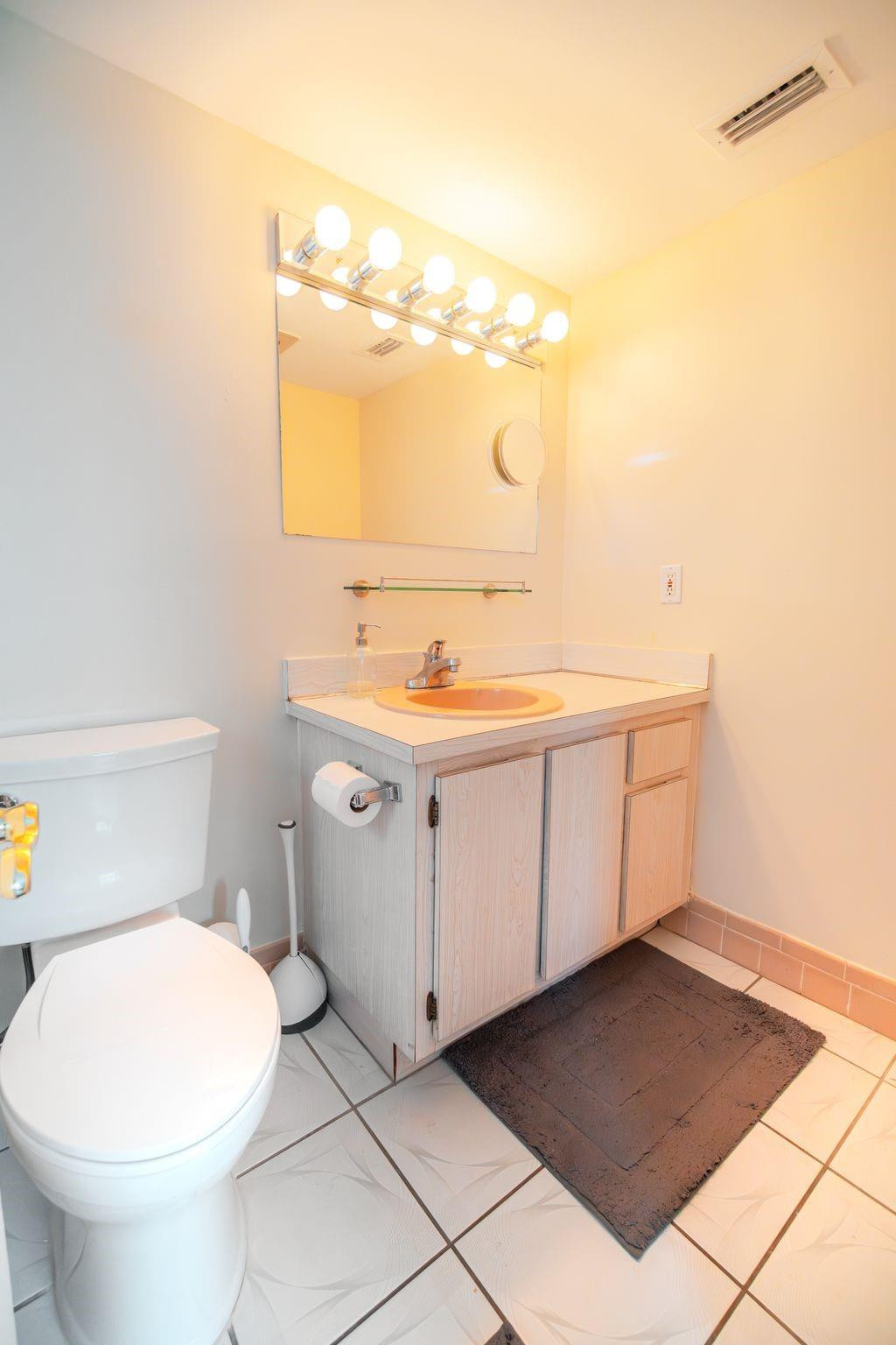 Meadowbrook Lakes View - Residential