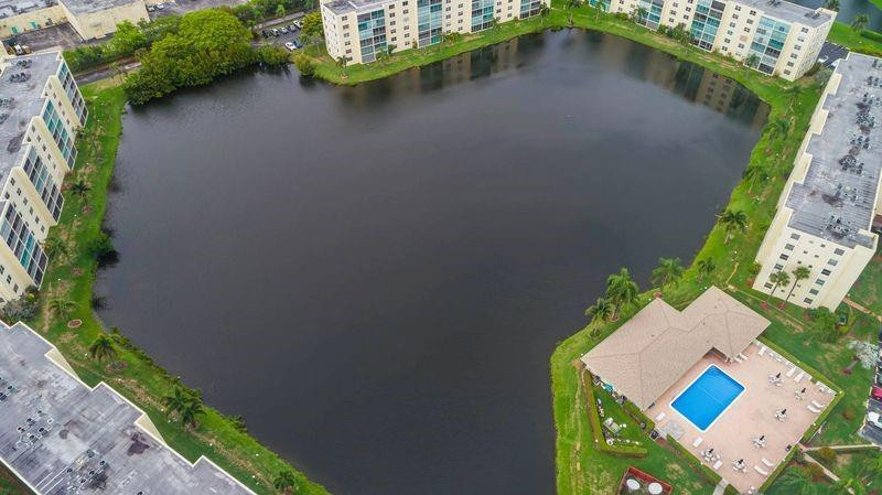 Meadowbrook Lakes View - Residential