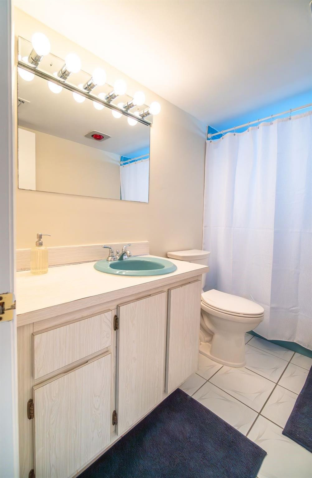 Meadowbrook Lakes View - Residential