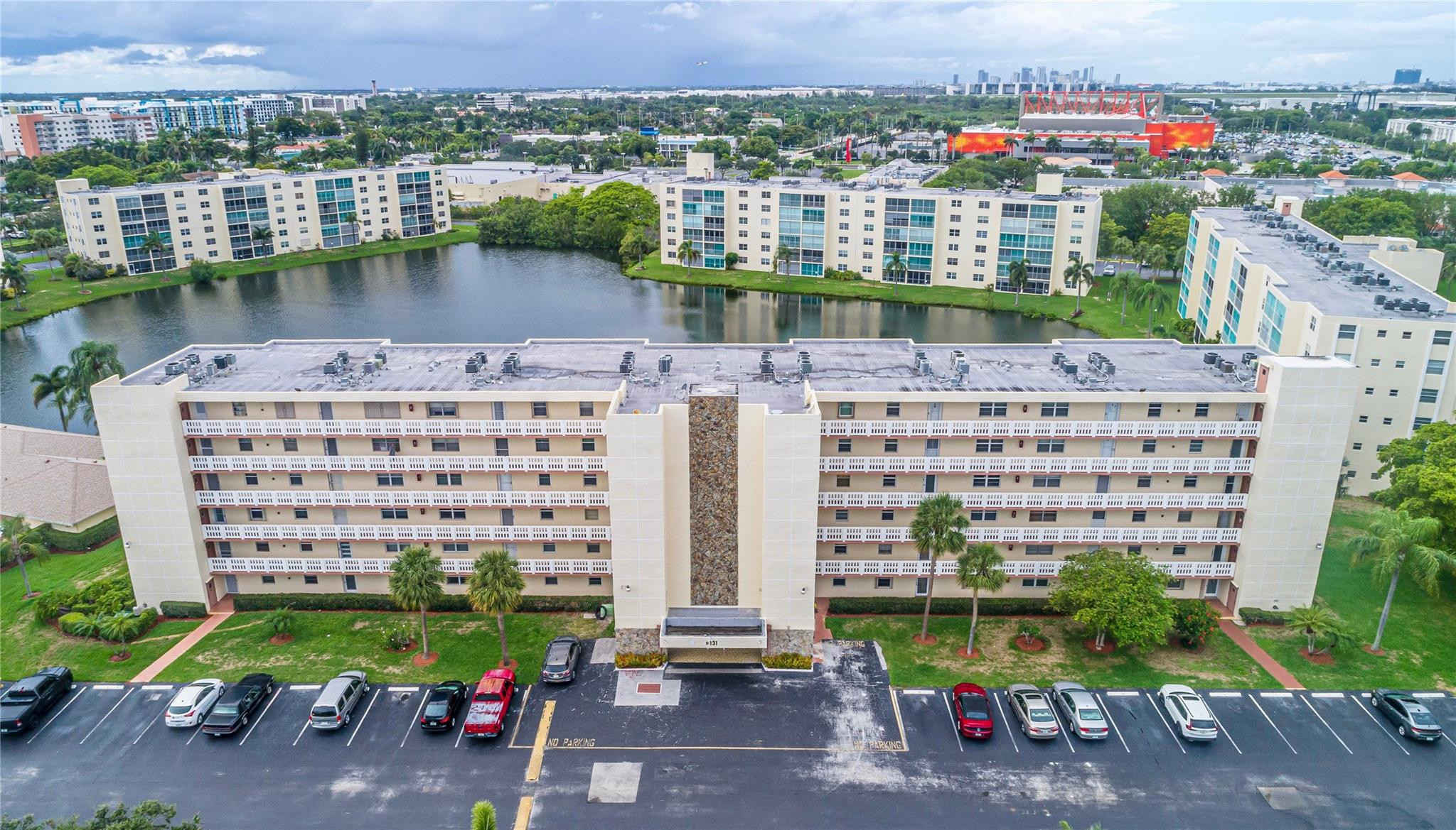 Meadowbrook Lakes View - Residential