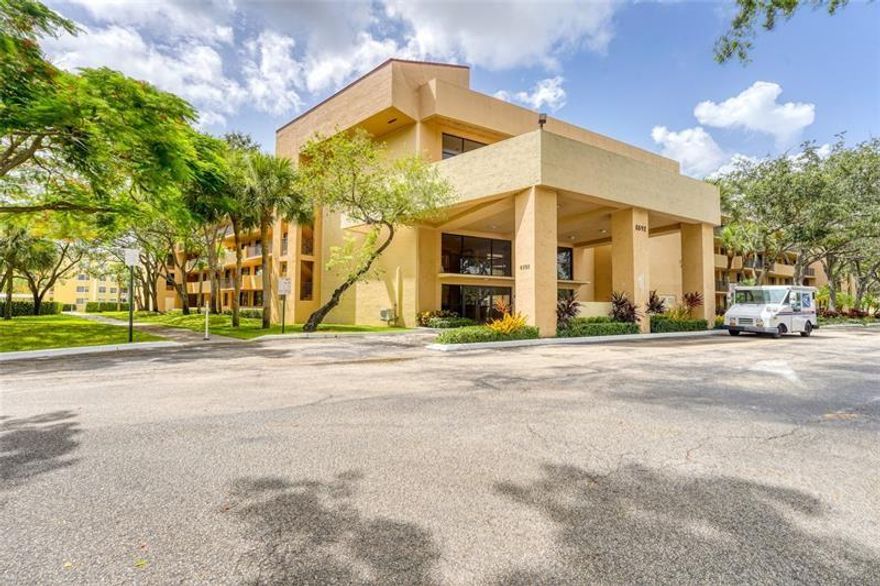 Welcome to Beautiful Jacaranda Heights!
This one-of-a-kind, spacious 1-bedroom, 1.5-bath corner condo offers stunning lake views and an inviting 1,000 sq. ft. open layout. The bright and airy living and dining areas flow seamlessly to a large screened balcony—perfect for relaxing or entertaining—accessible from both the living room and master suite. Conveniently located within walking distance to shopping, dining, and public transportation, this condo combines comfort, space, and location in one exceptional home.