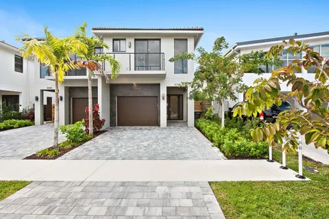 809 NE 16th Terrace, Fort Lauderdale, FL MLS: F10492473