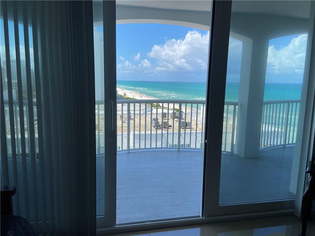 THE CARRIAGE HOUSE CONDO - Residential