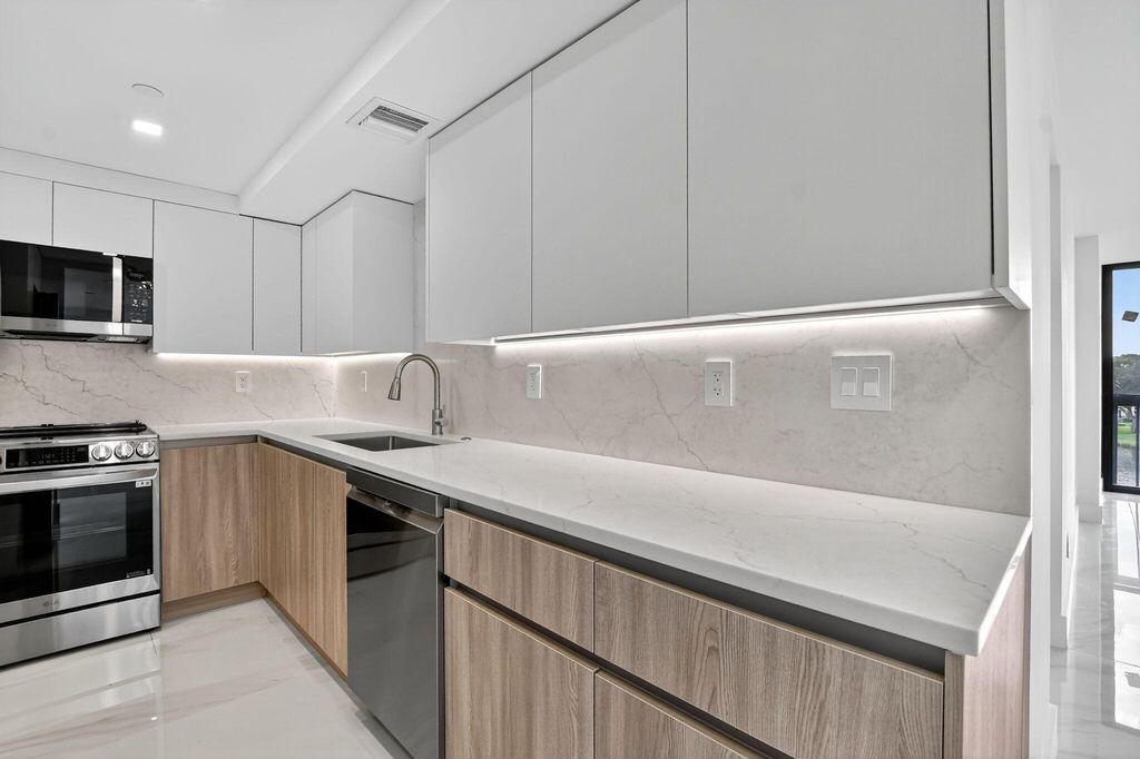 Photo of 1743 Bridgewood Drive, Boca Raton, FL 33434 (MLS # R11124342)