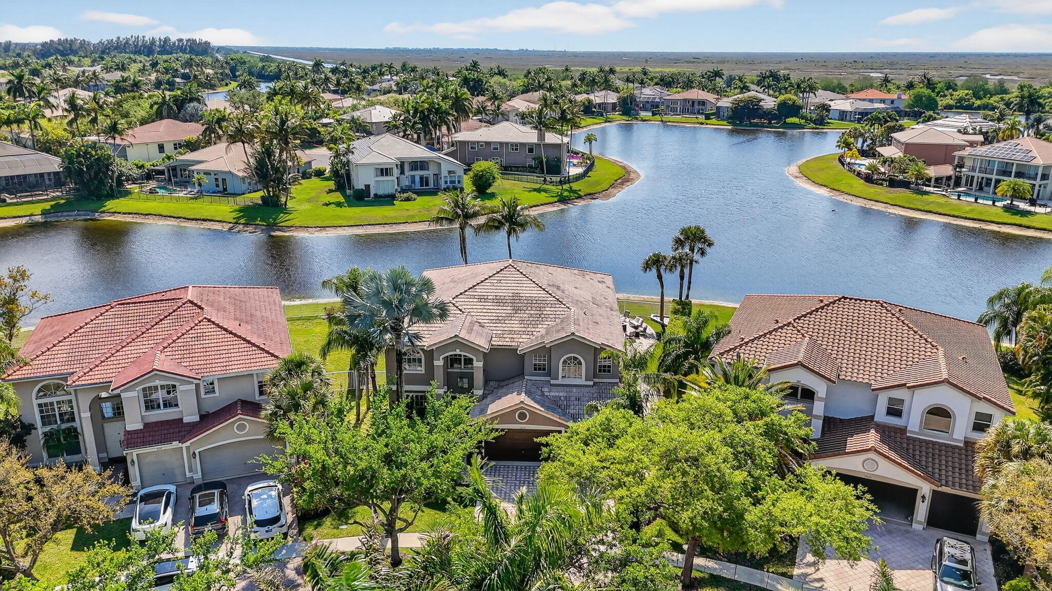 SATURNIA - Residential