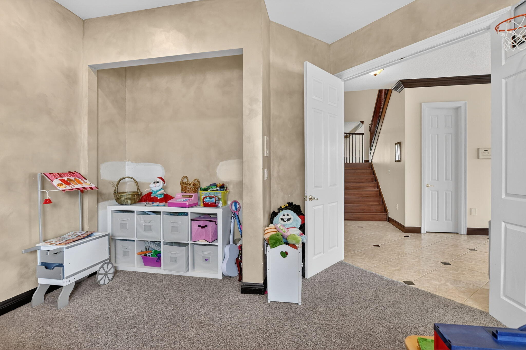 SATURNIA - Residential