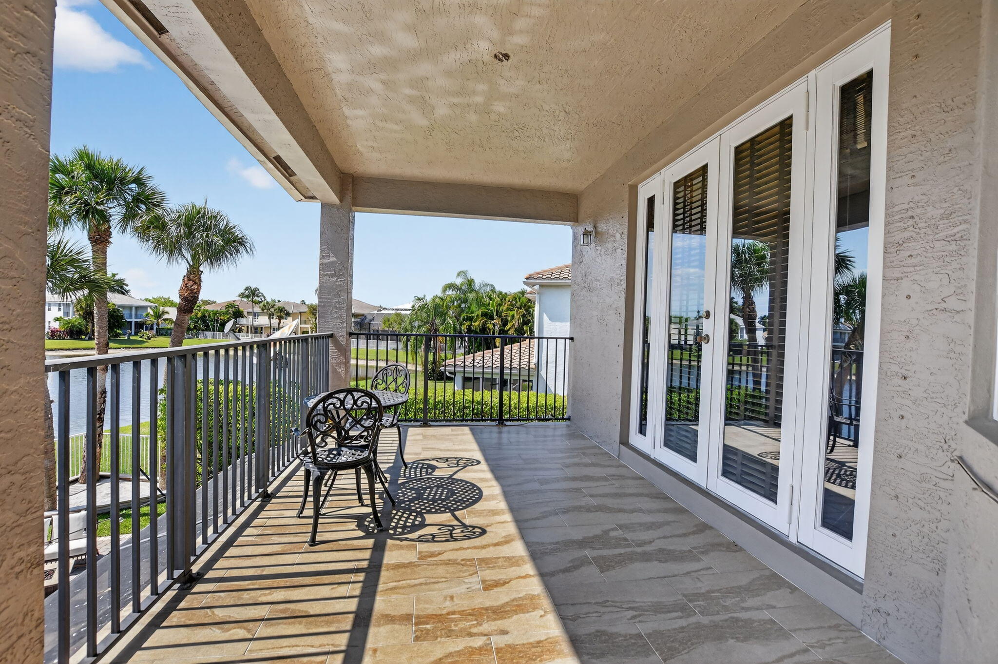 SATURNIA - Residential