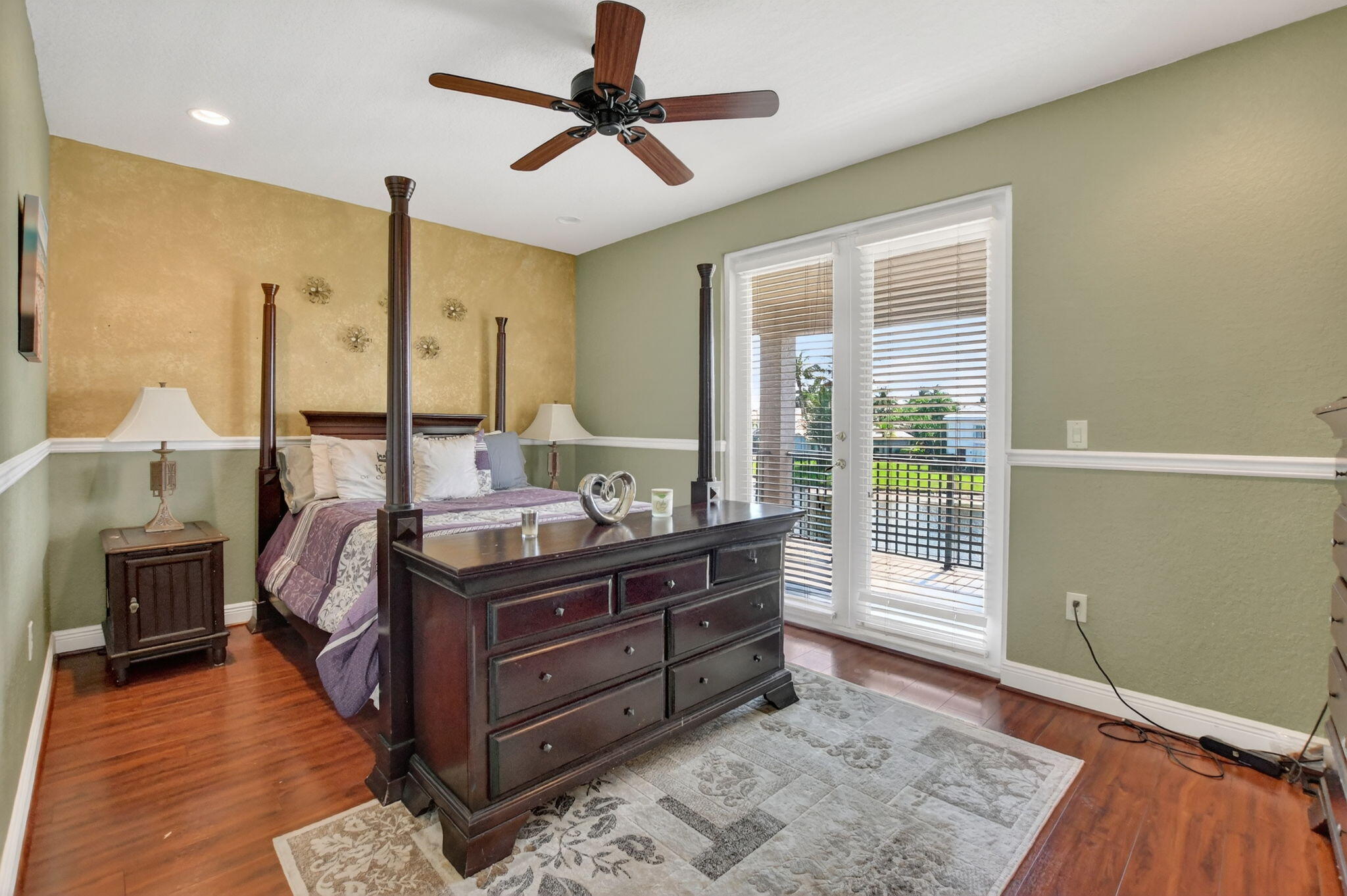 SATURNIA - Residential