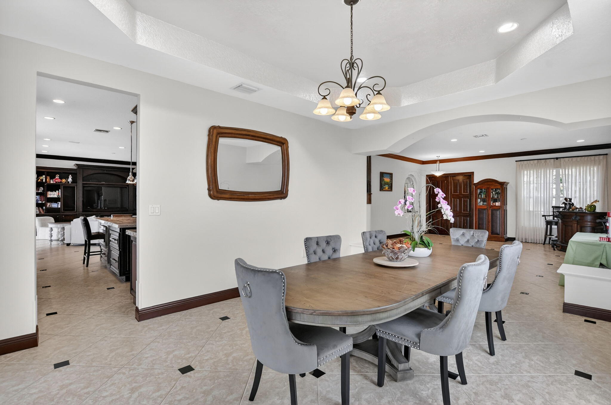 SATURNIA - Residential