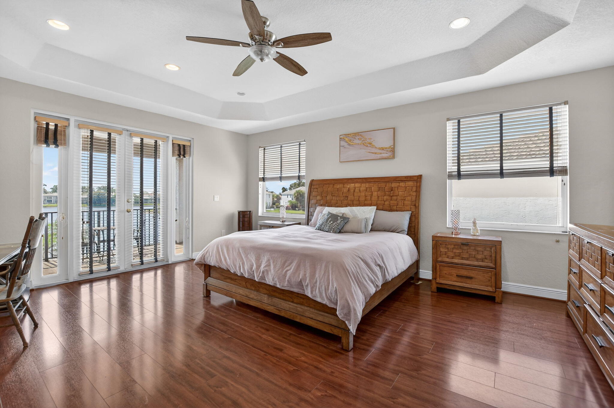 SATURNIA - Residential