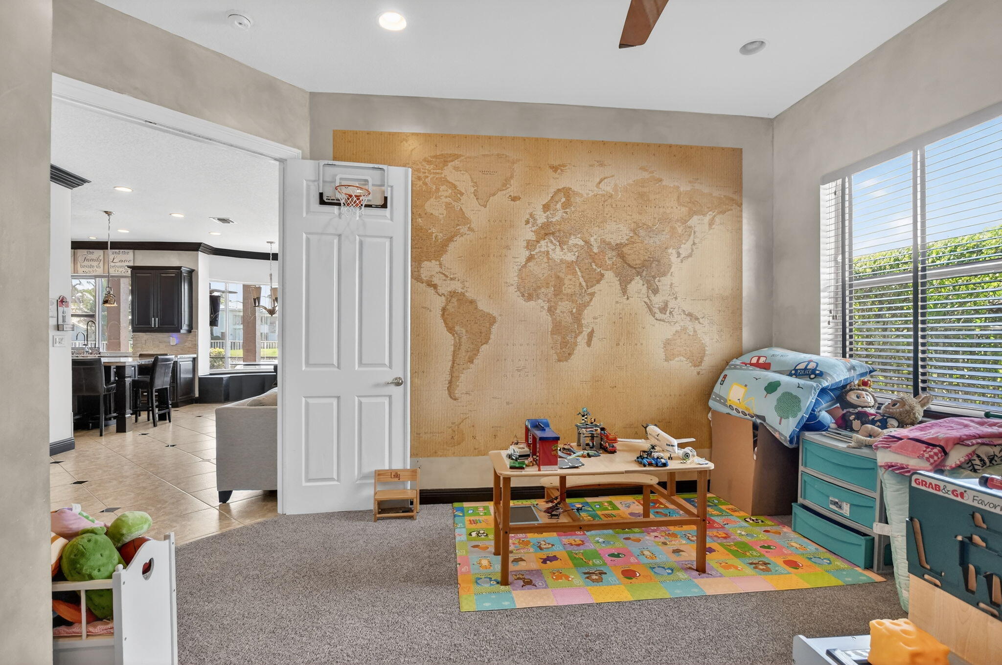 SATURNIA - Residential