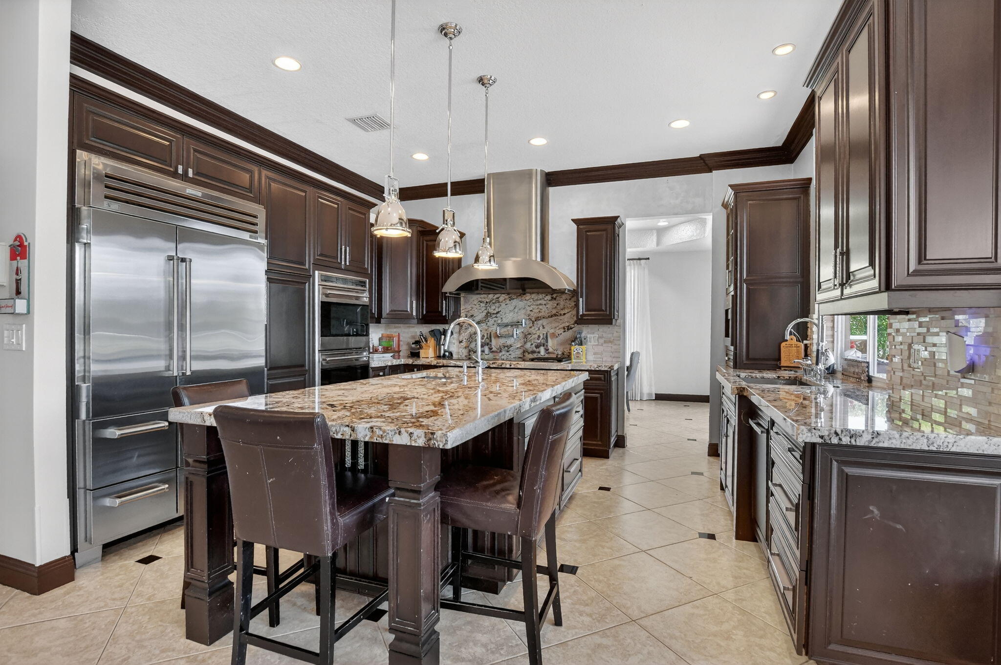 SATURNIA - Residential