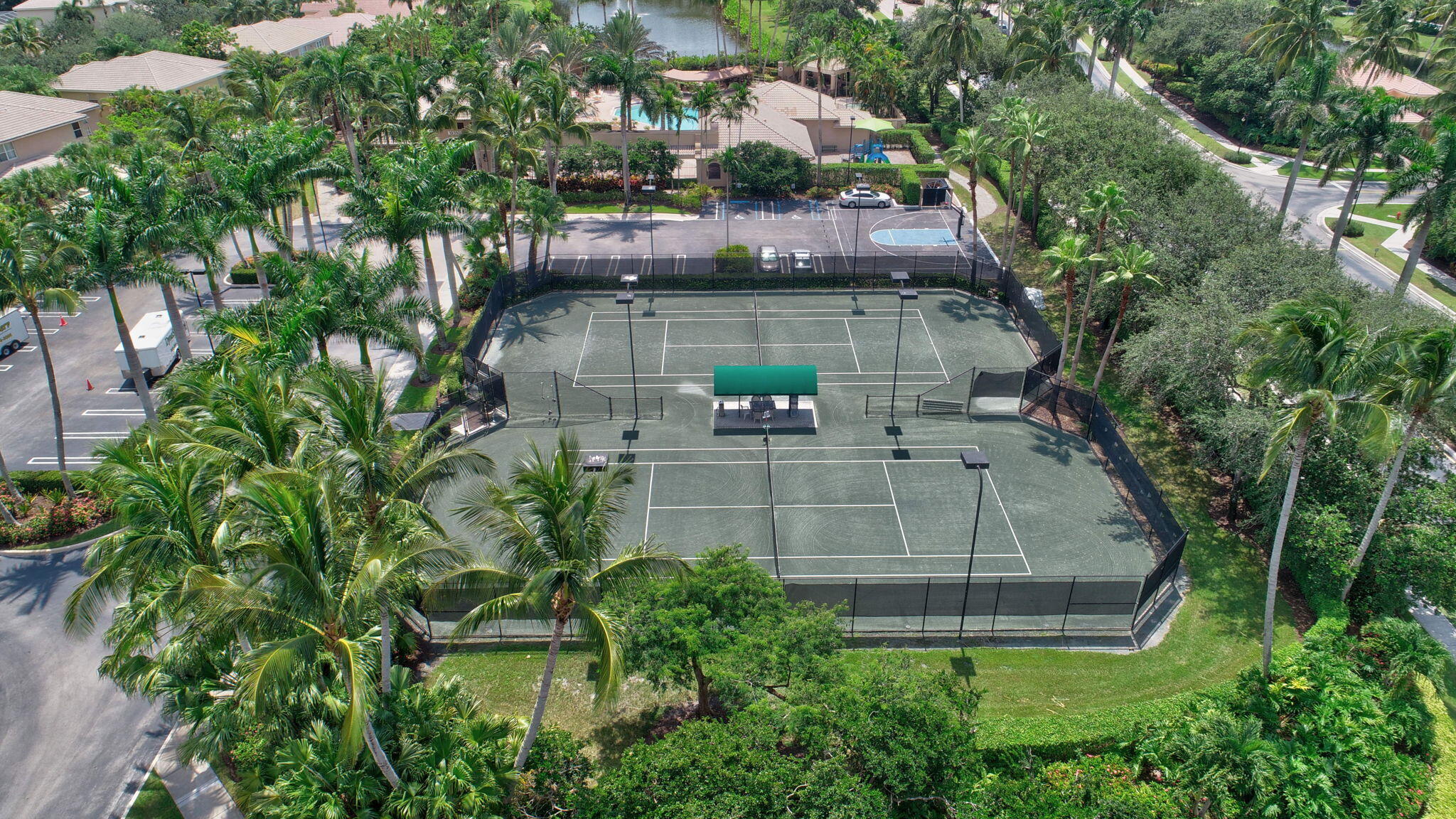 SATURNIA - Residential